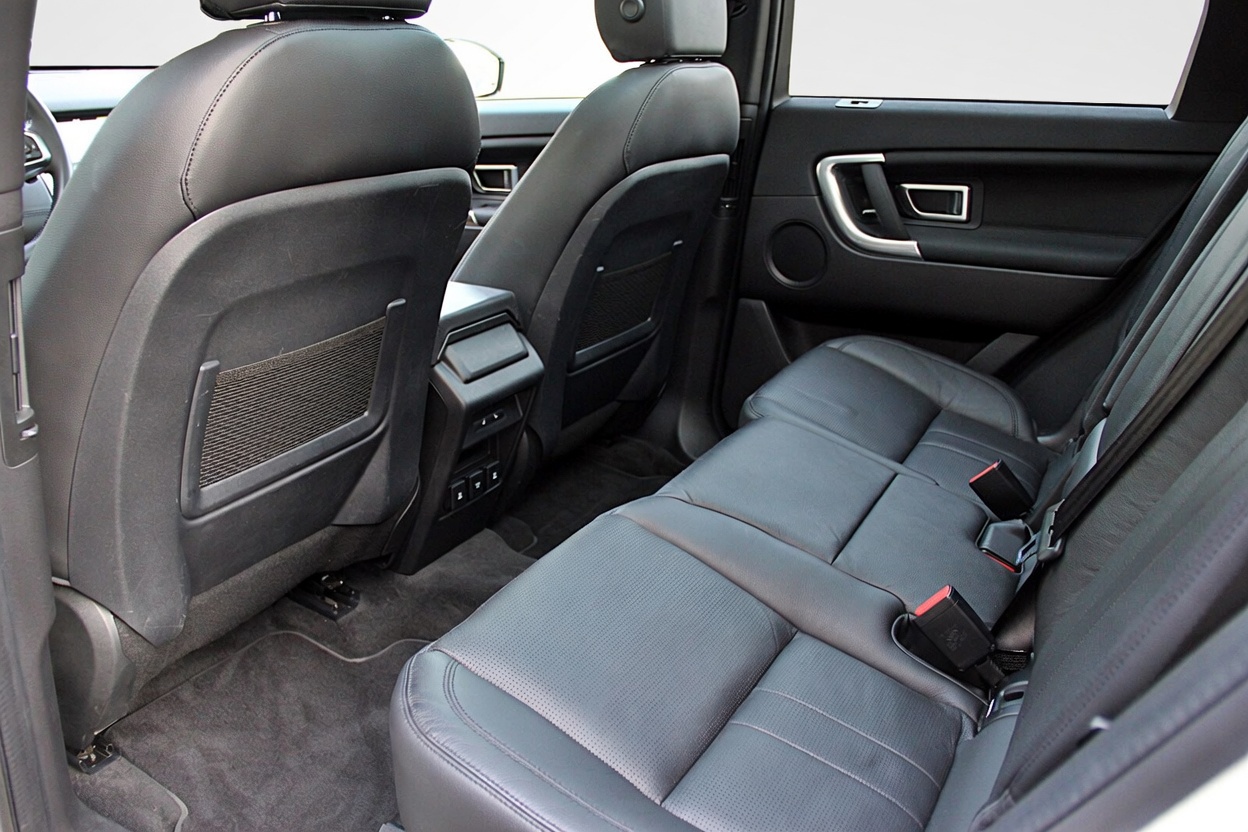LAND ROVER Discovery Sport 2.0 TD4 HSE AT9-image-9