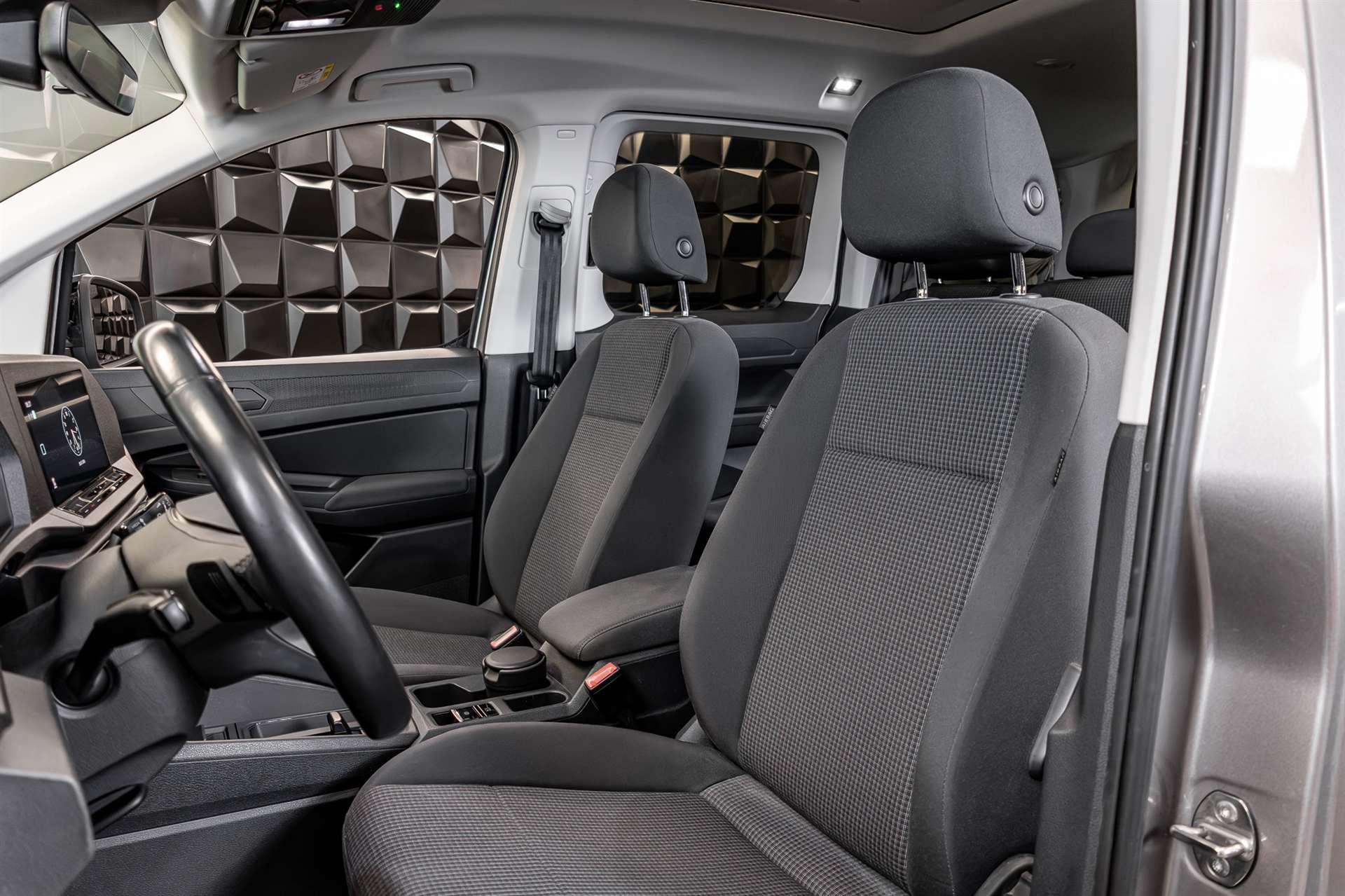 VW Caddy 1.5 TSI California Spirit DSG-image-12