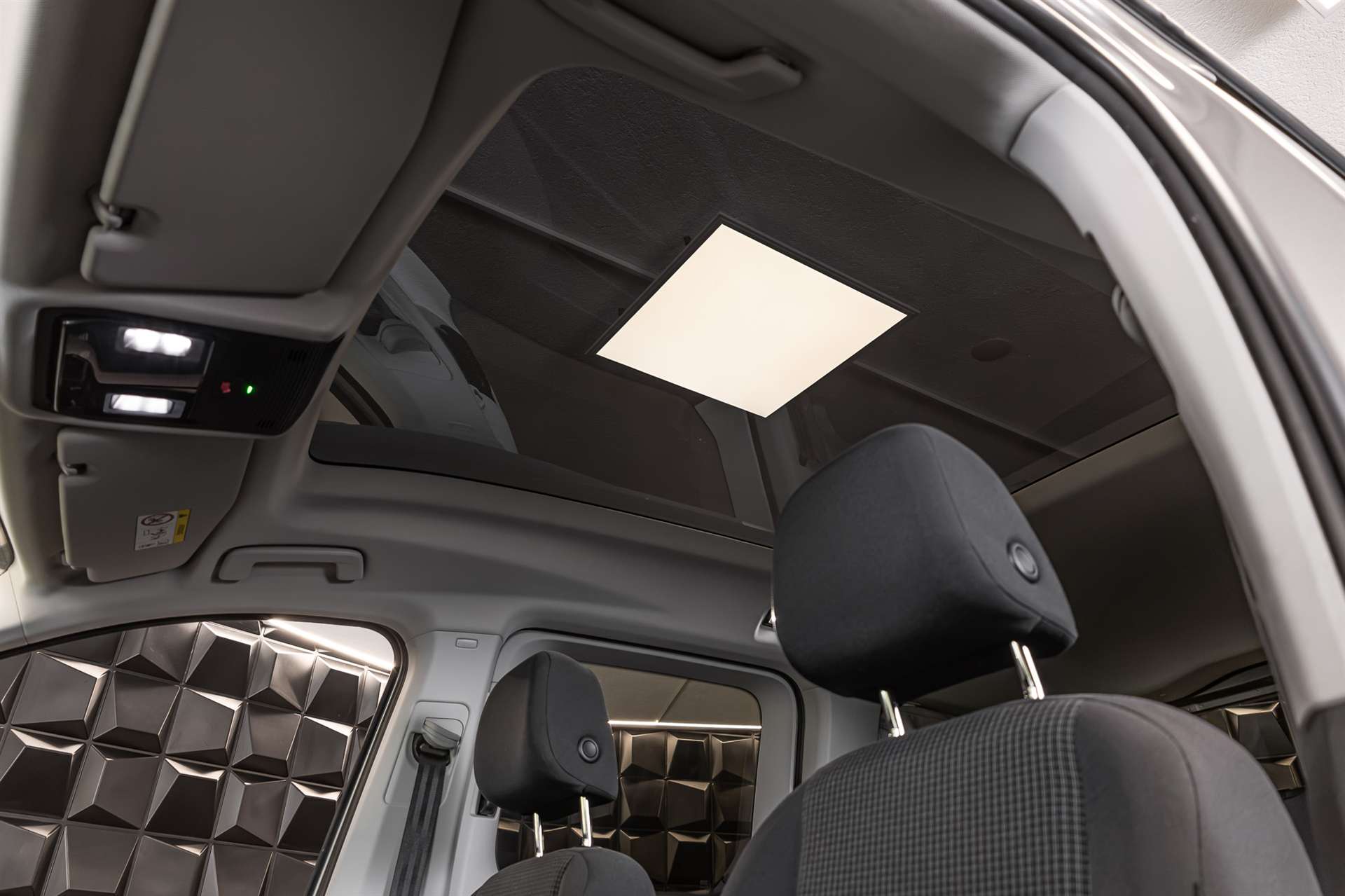 VW Caddy 1.5 TSI California Spirit DSG-image-13