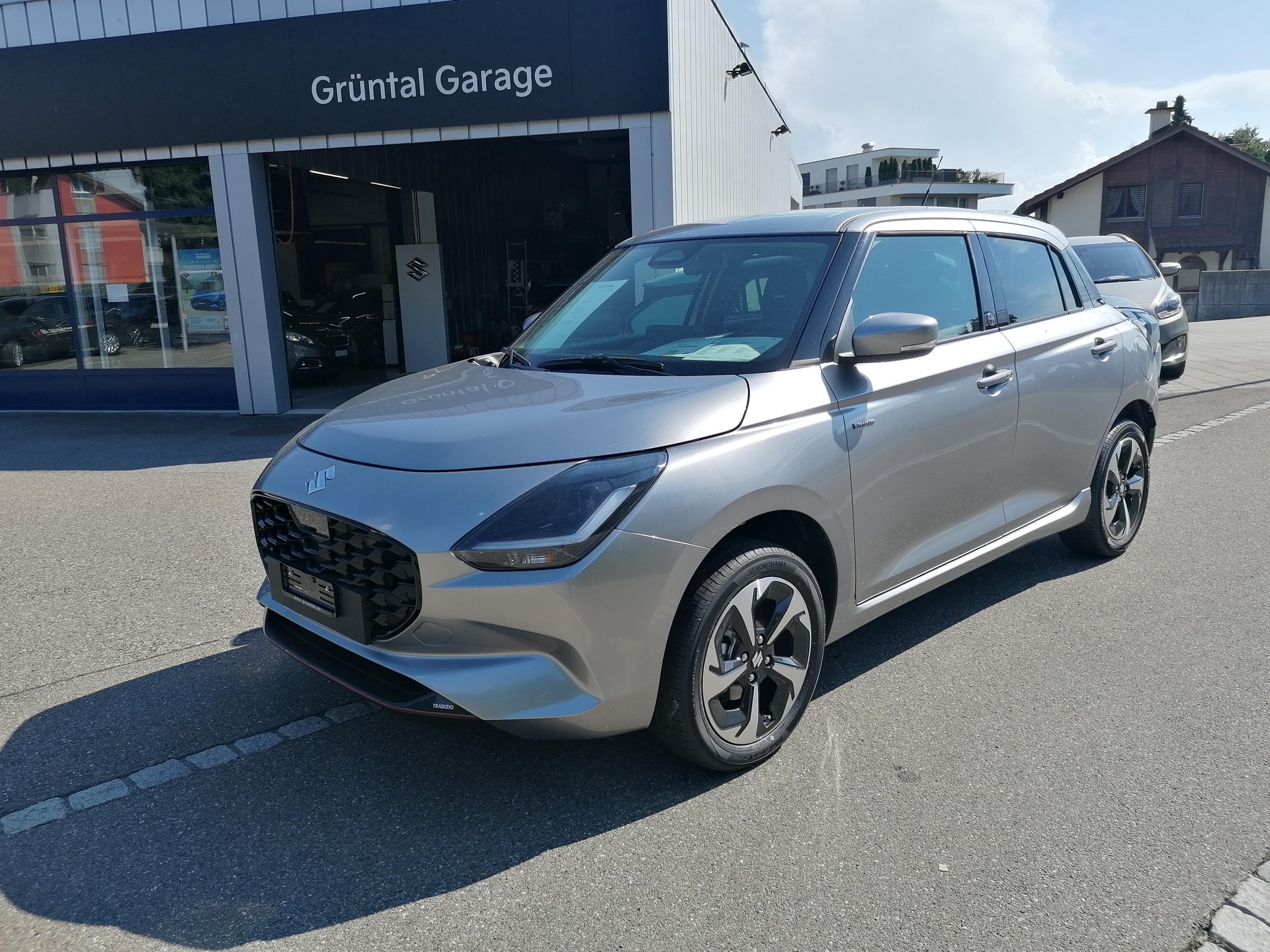 SUZUKI Swift 1.2 Compact Top Hybrid-image-0