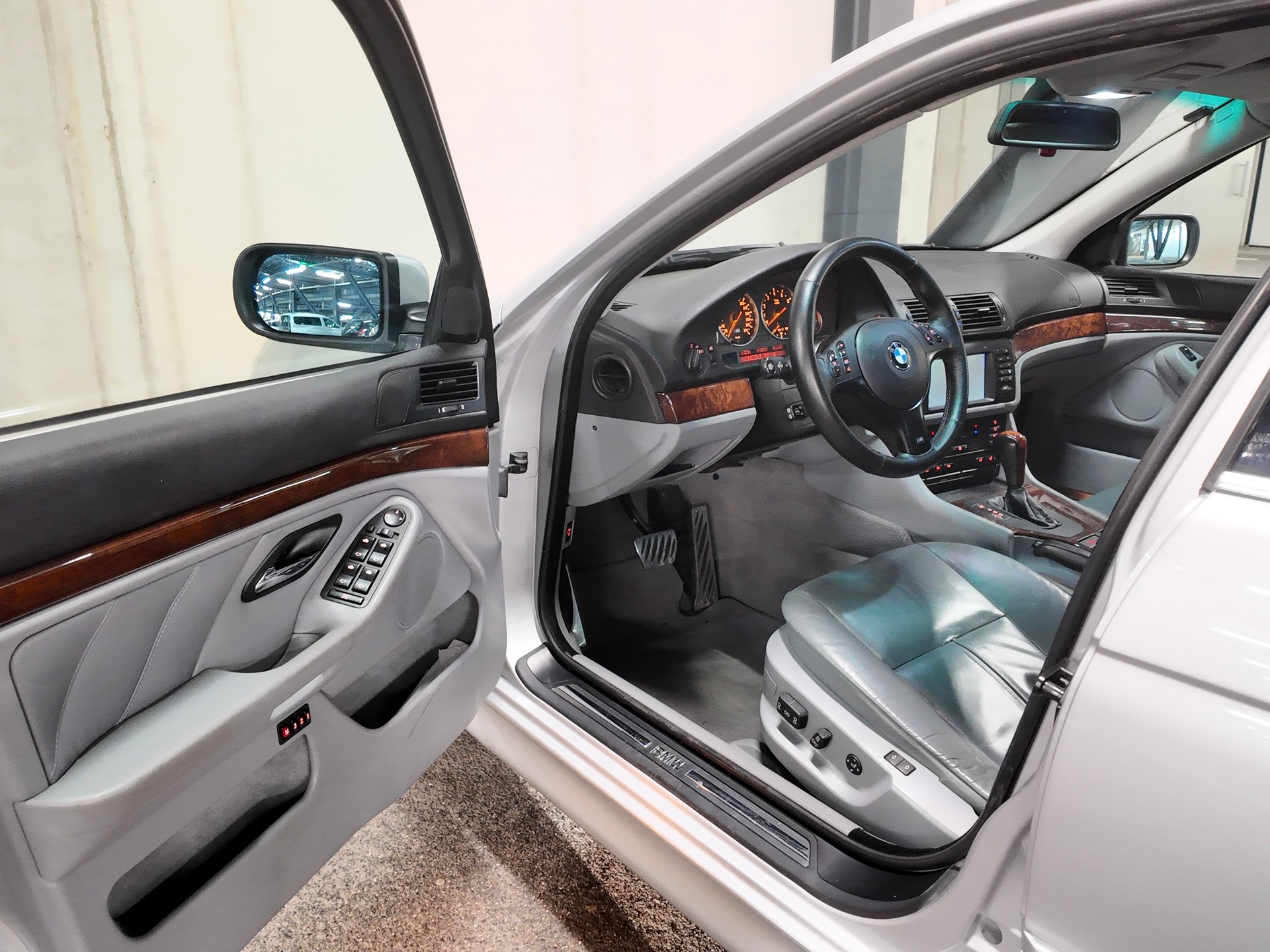BMW 540i | Liebhaber | Alpina Orig. | Styl.37 | Massage | M5 Tacho | Rechnungen über 20‘000Chf | Ch Auto |-image-8