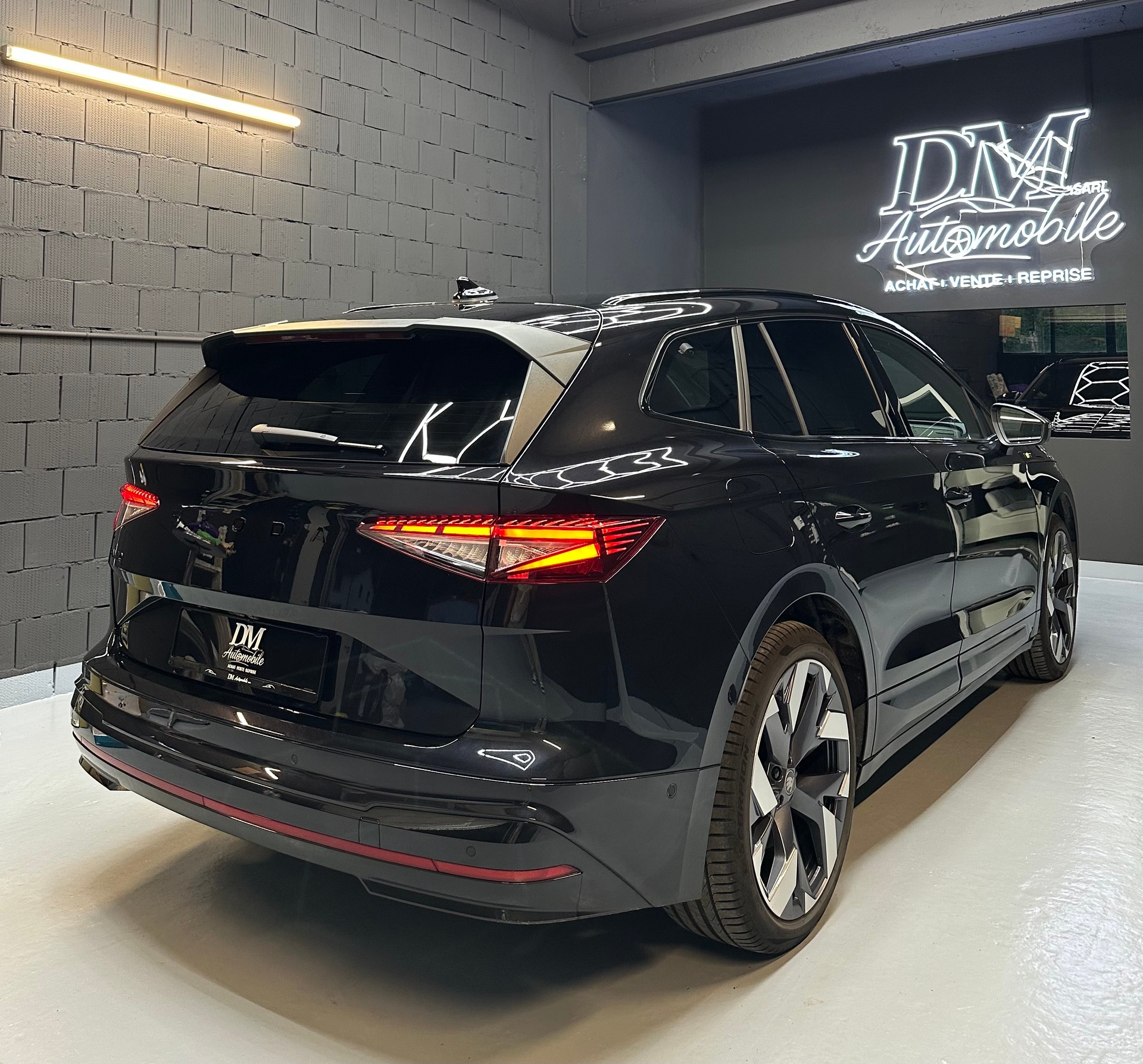 SKODA Enyaq 4x4 RS // Pano // keyless go // Porte 2 Vélos // Pack Maxx // Sound Canton // Véhicule suisse 🇨🇭// Leasing dès 580.--image-4