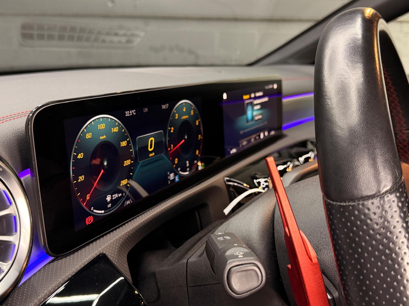 MERCEDES-BENZ CLA 250 4Matic AMG Line 7G-DCT-image-18