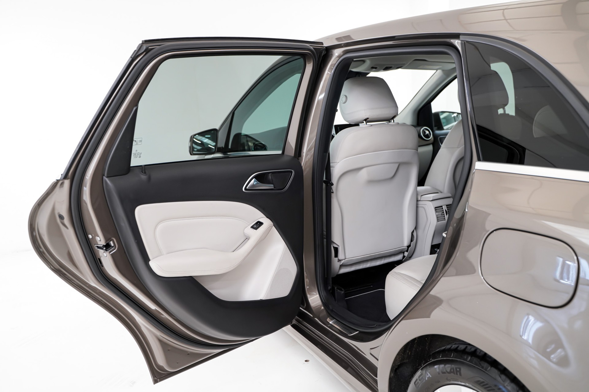 MERCEDES-BENZ B 200 CDI 7G-DCT-image-11
