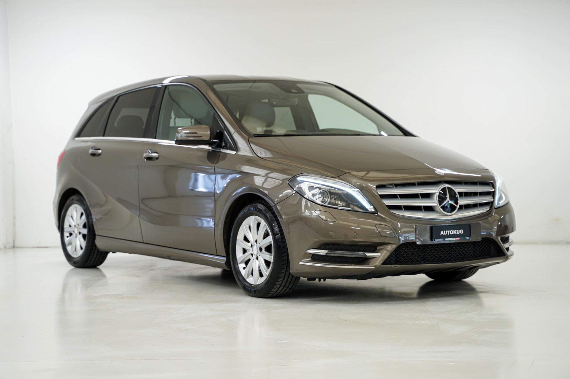 MERCEDES-BENZ B 200 CDI 7G-DCT-image-2