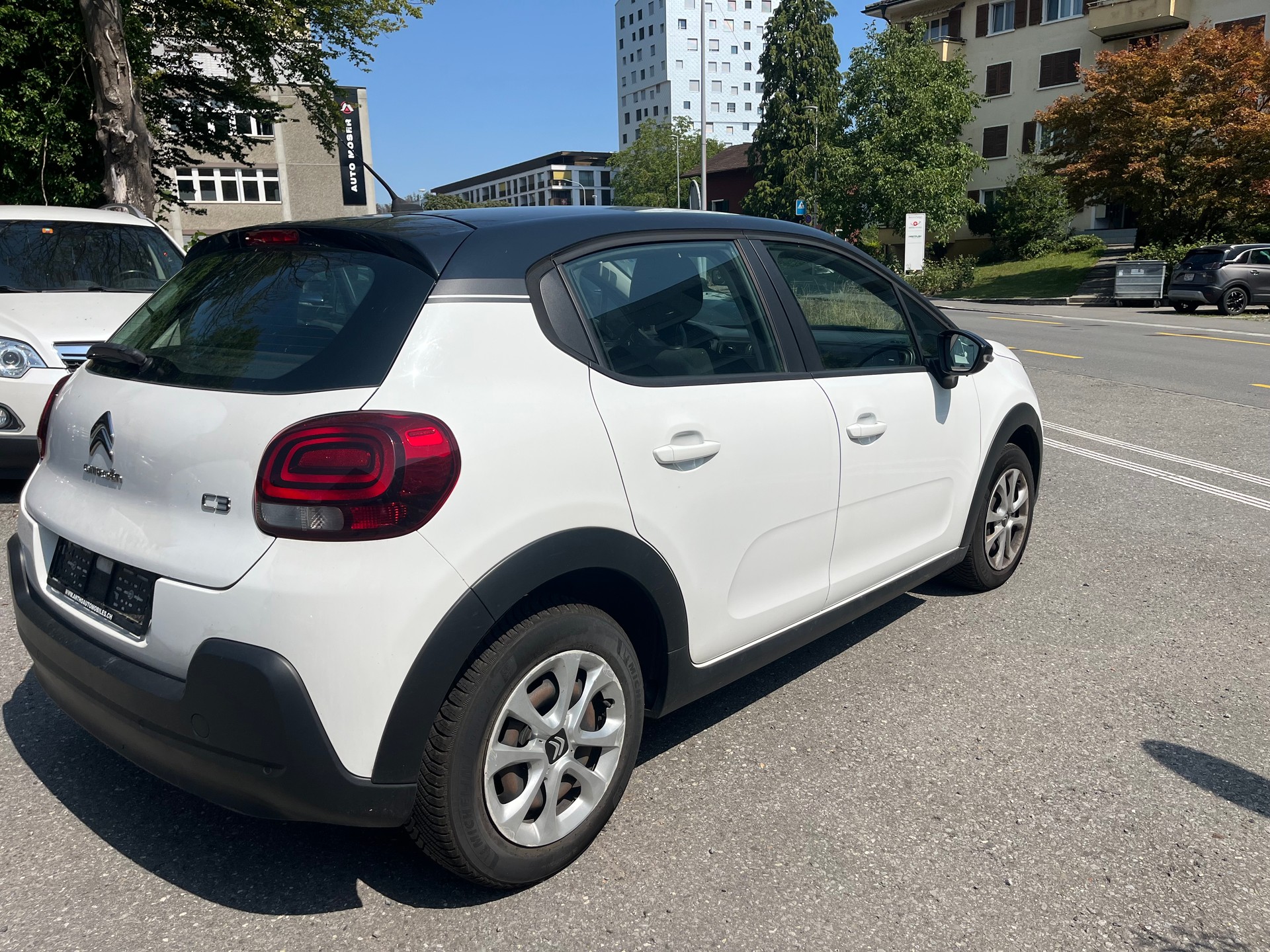CITROEN C3 1.2i Attraction-image-4
