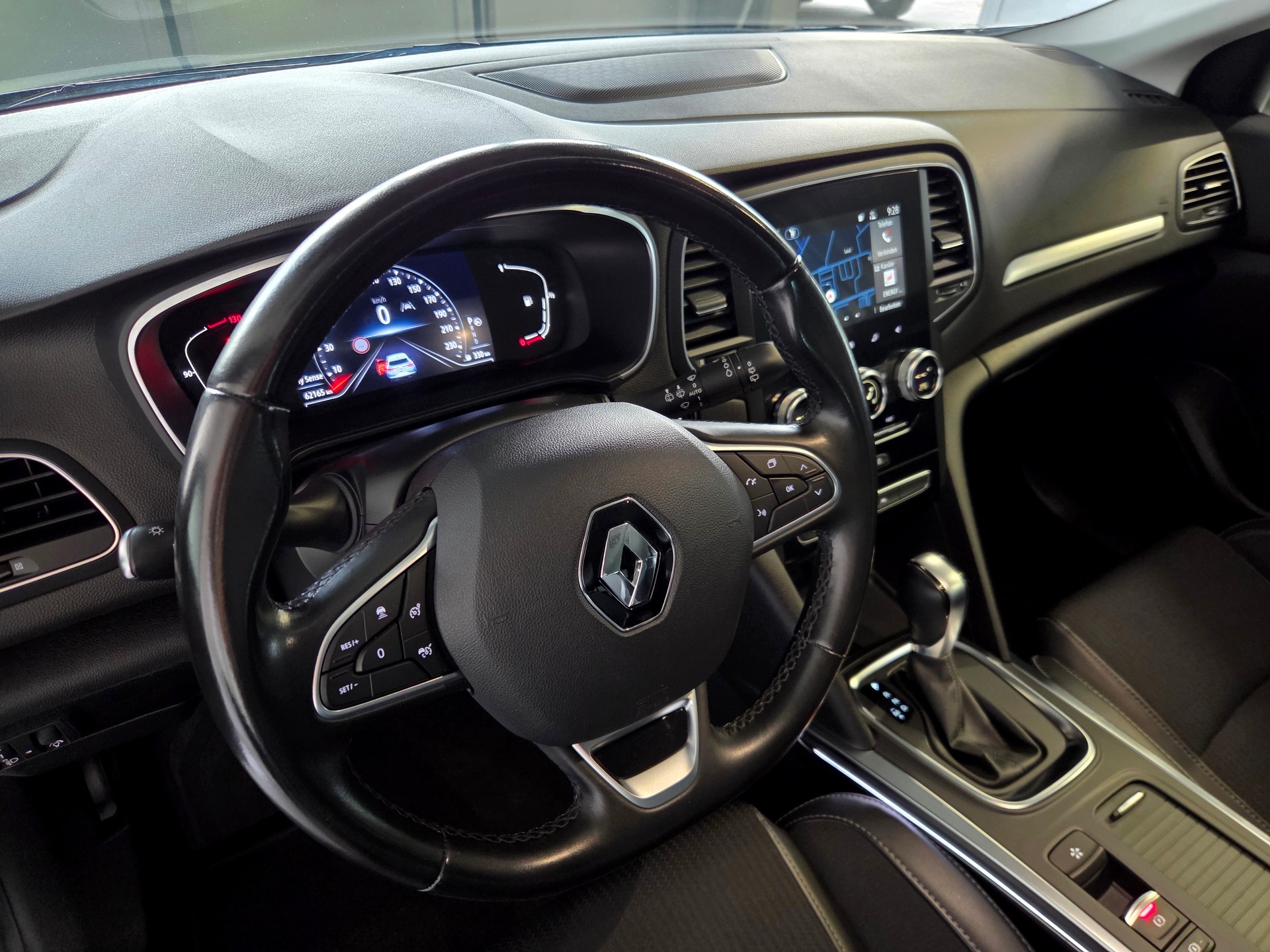 RENAULT Mégane 1.3 TCe 160 Intens EDC-image-9