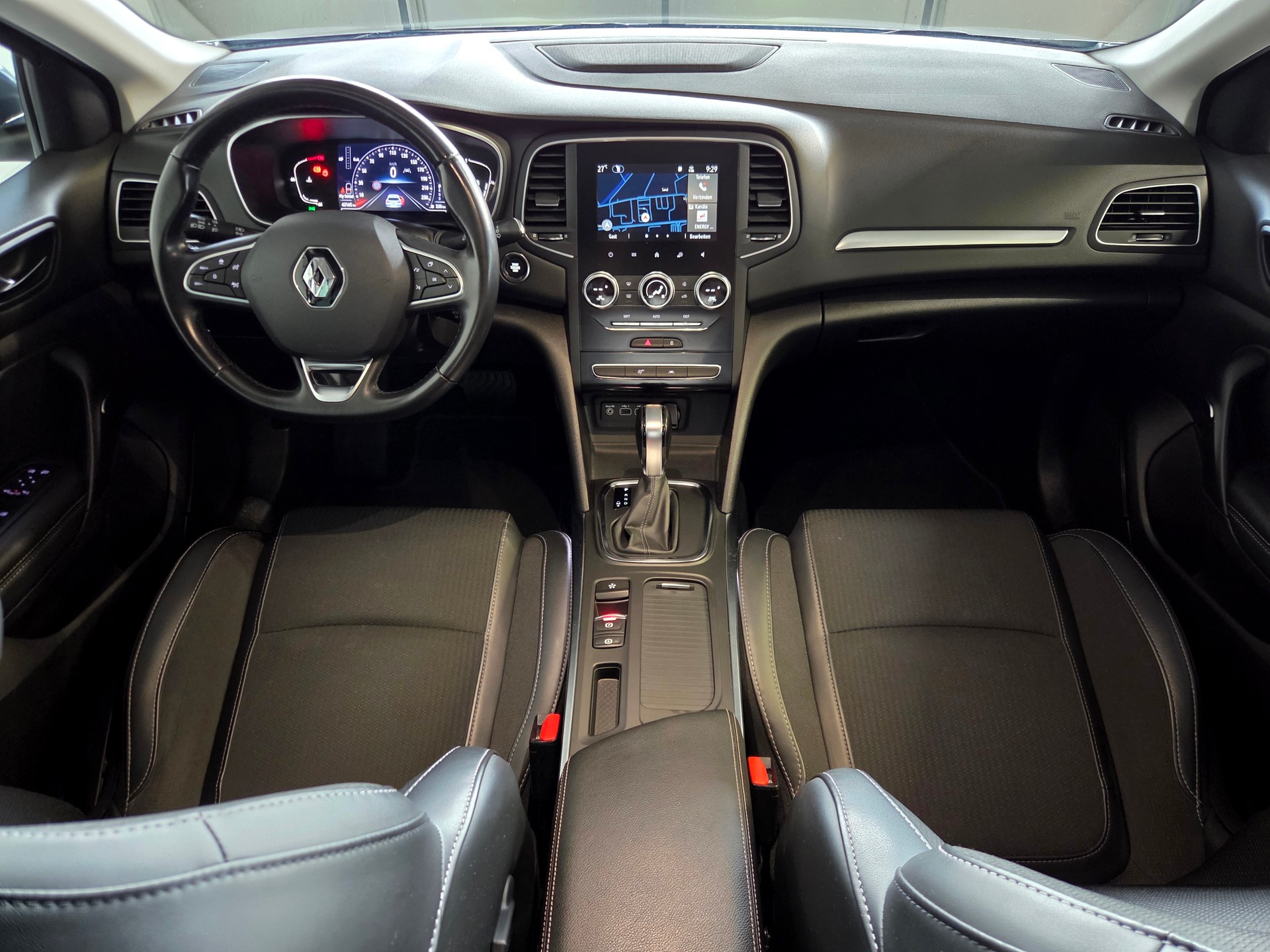 RENAULT Mégane 1.3 TCe 160 Intens EDC-image-18