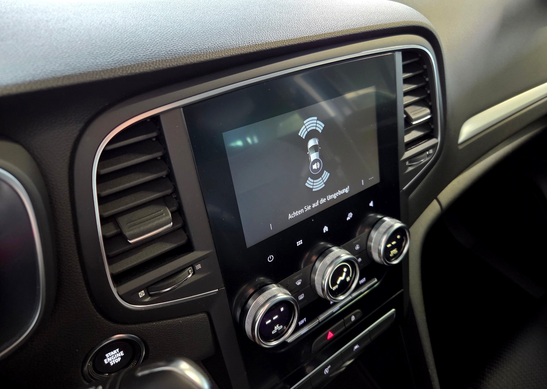 RENAULT Mégane 1.3 TCe 160 Intens EDC-image-10