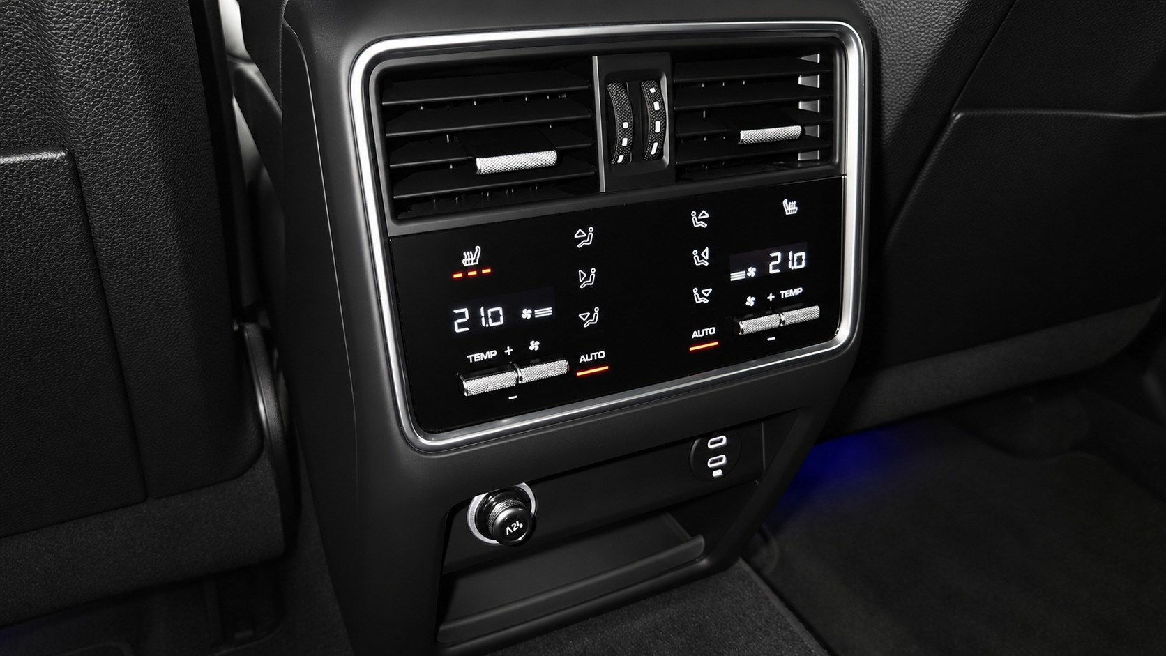 PORSCHE Cayenne Coupé 3.0 V6 E-Hybrid CH FAHRZEUG ( cashmerebeigemetallic )-image-22