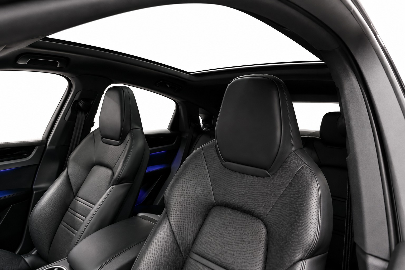 PORSCHE Cayenne Coupé 3.0 V6 E-Hybrid CH FAHRZEUG ( cashmerebeigemetallic )-image-19