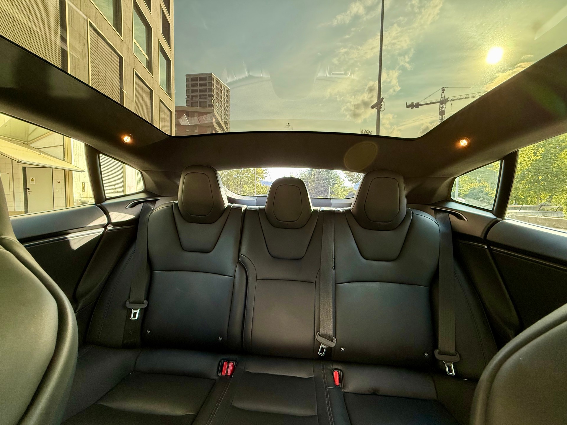 TESLA Model S "Raven" Long Range-image-13