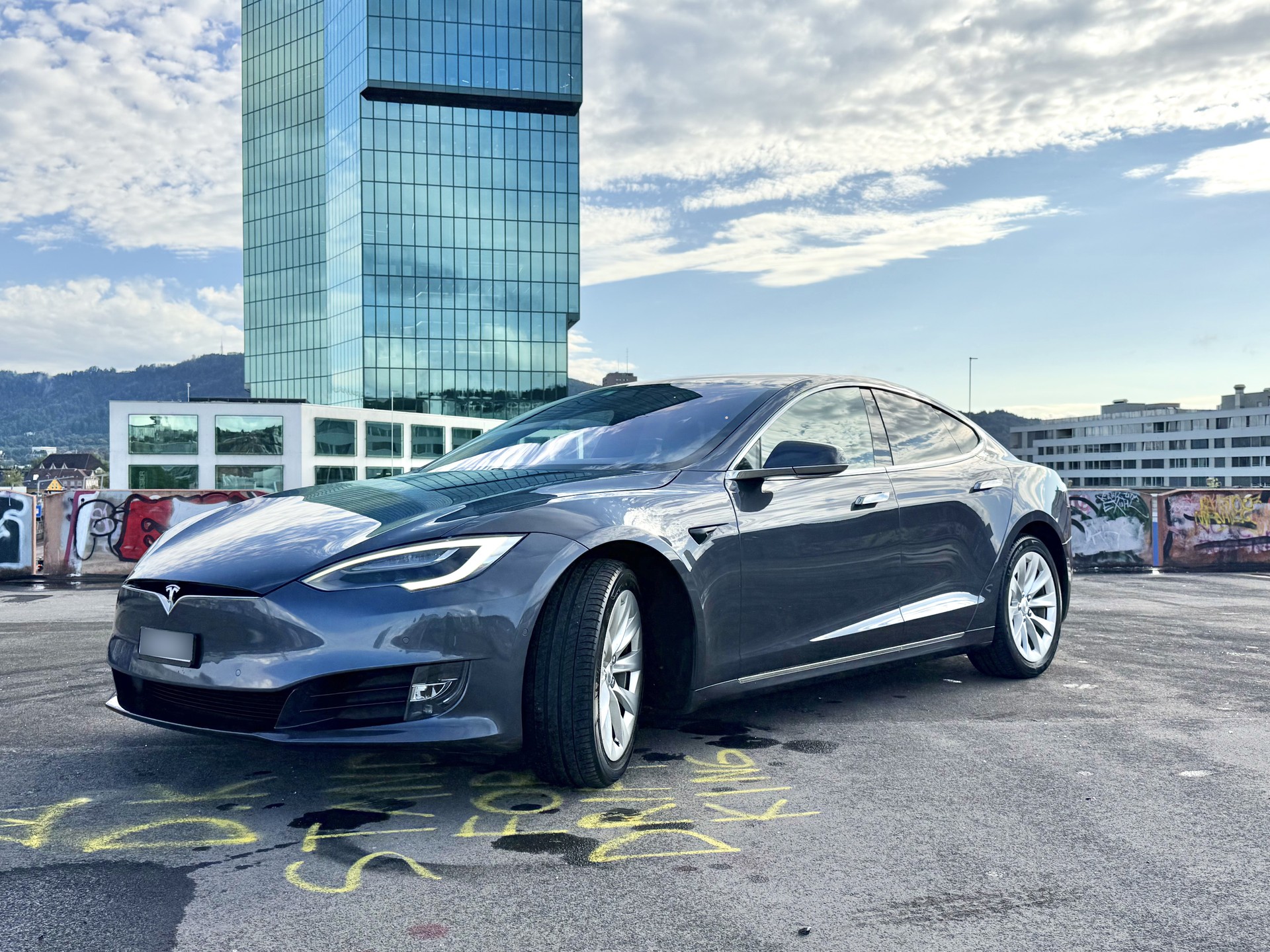 TESLA Model S "Raven" Long Range-image-5