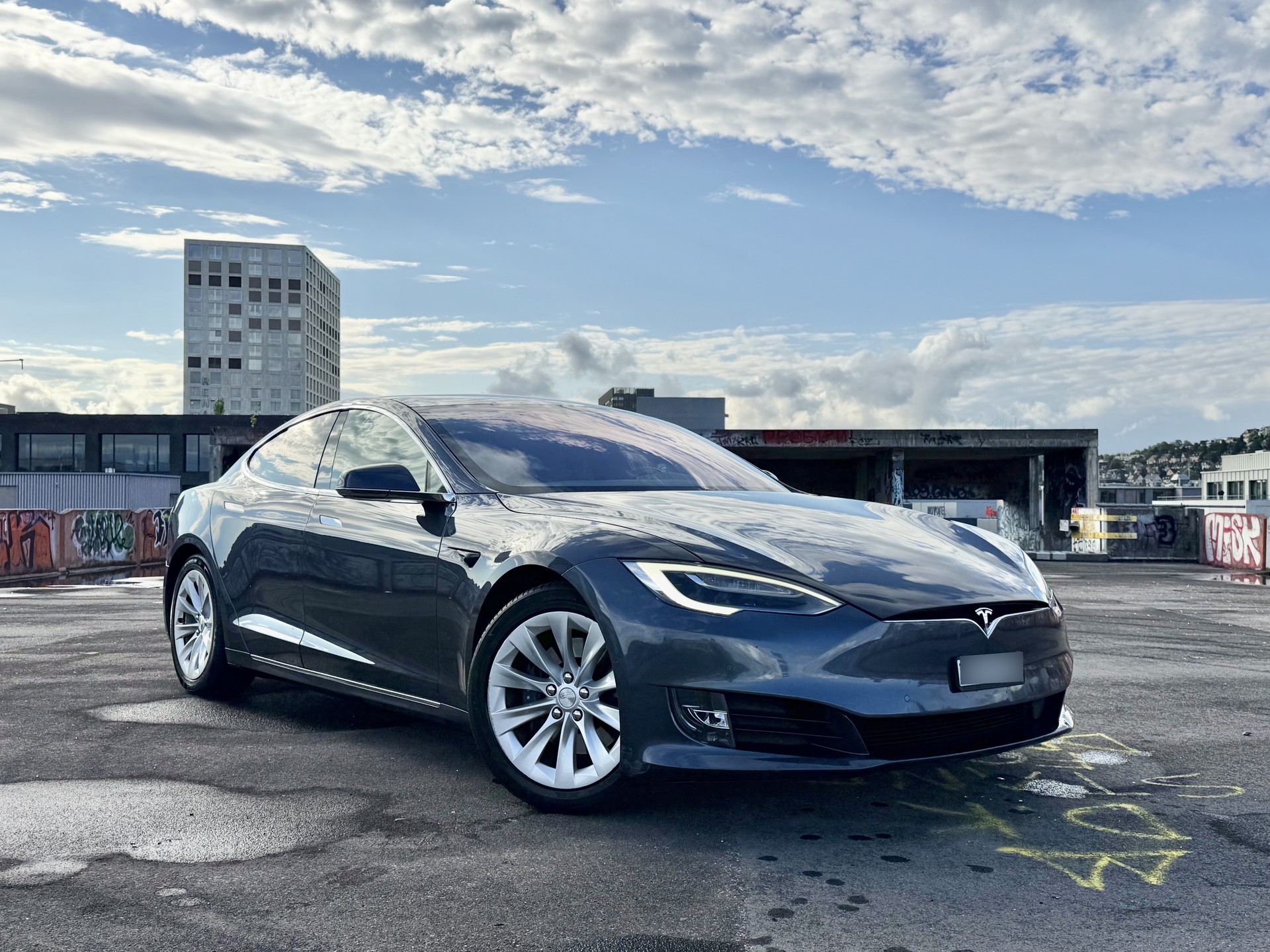 TESLA Model S "Raven" Long Range