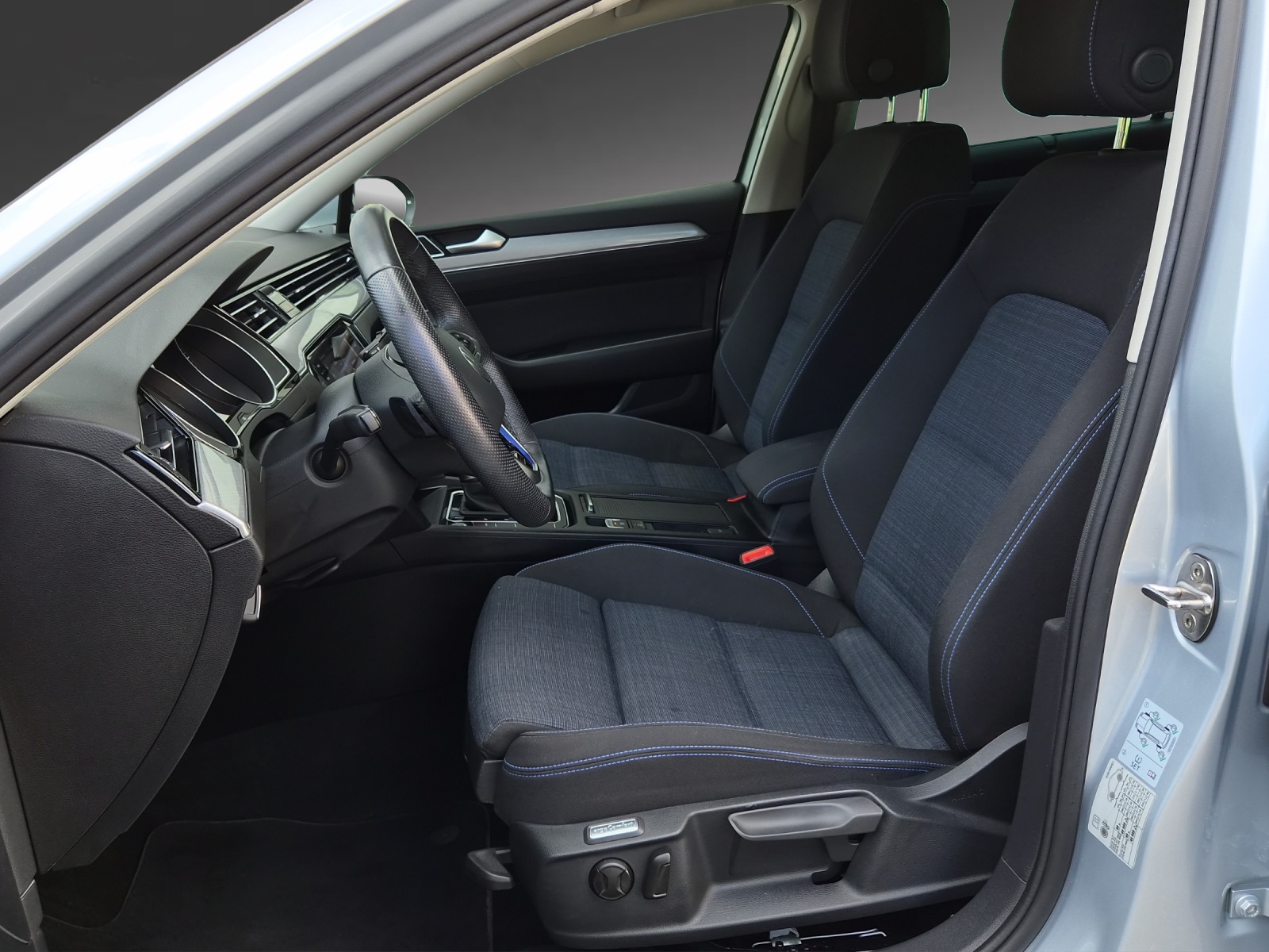VW Passat Variant 1.4 TSI GTE Hybrid DSG-image-5