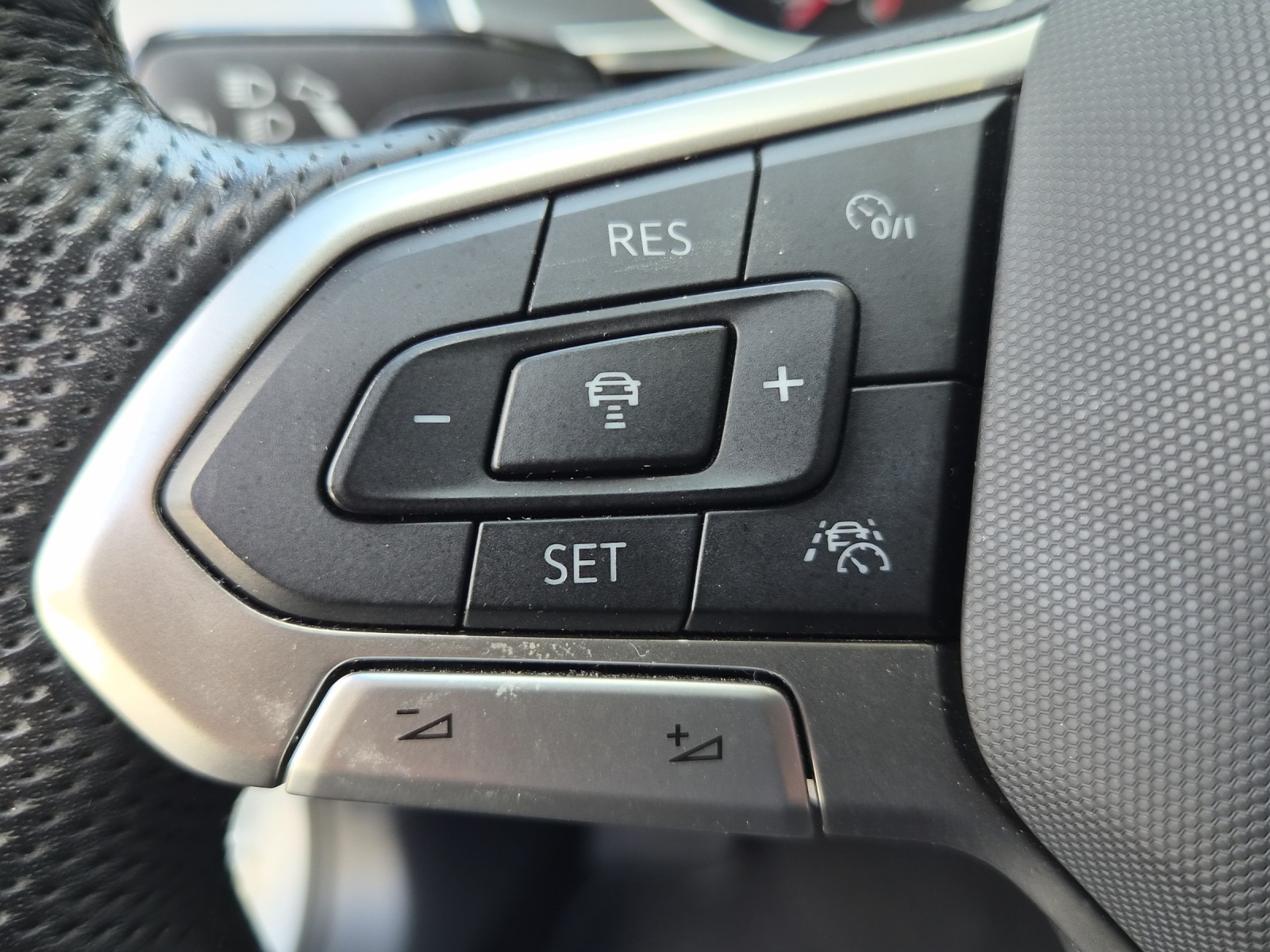 VW Passat Variant 1.4 TSI GTE Hybrid DSG-image-12