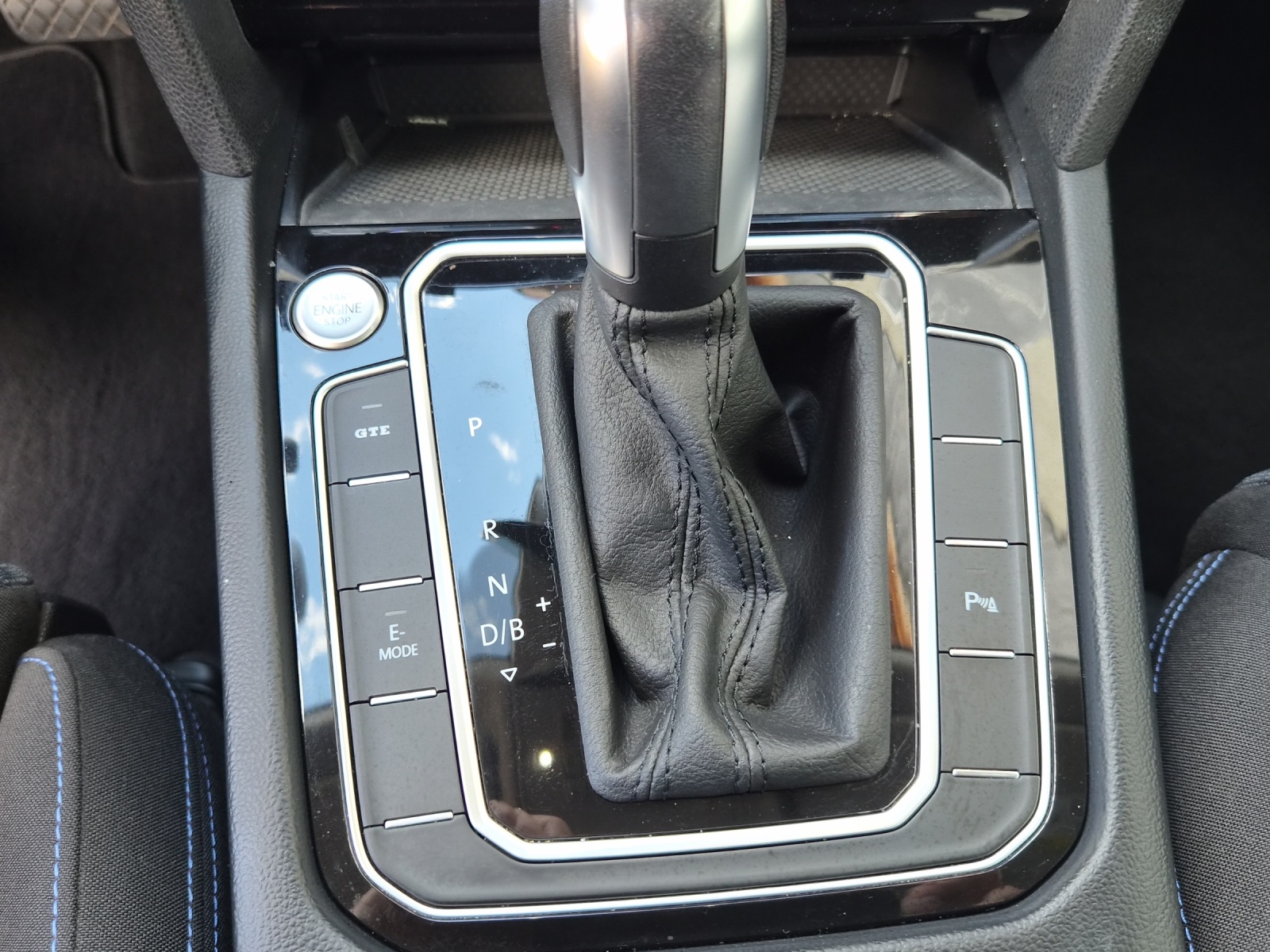 VW Passat Variant 1.4 TSI GTE Hybrid DSG-image-11