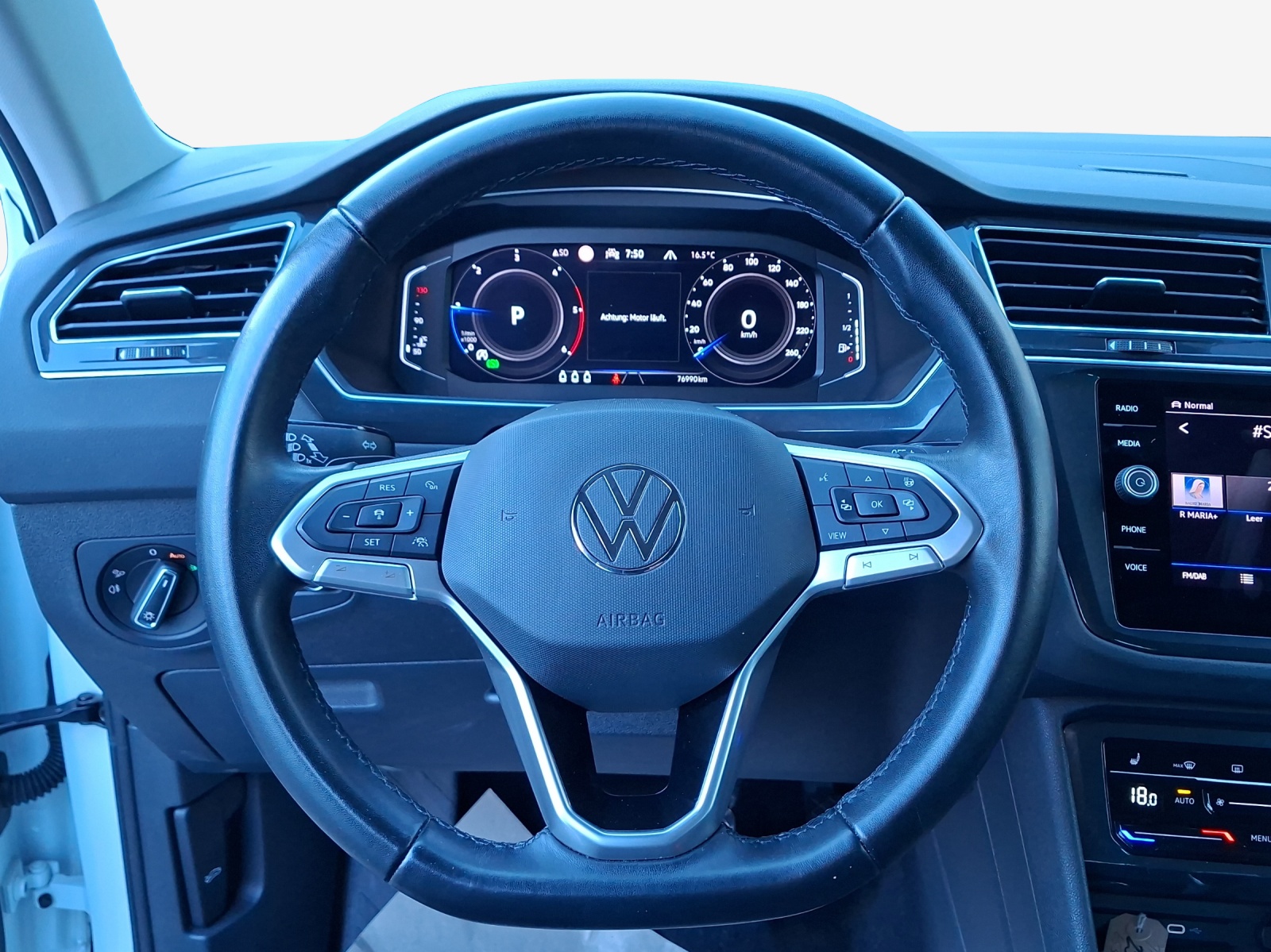 VW Tiguan 2.0 TDI SCR Elegance 4Motion DSG-image-9