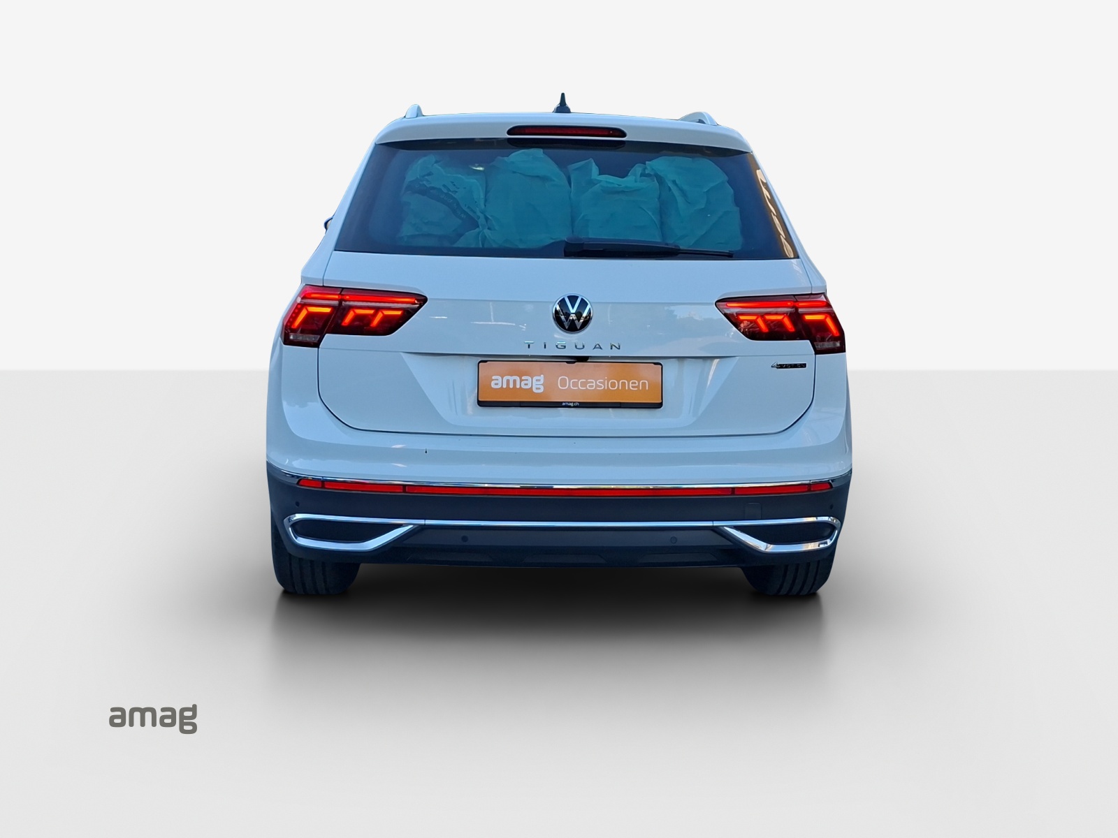 VW Tiguan 2.0 TDI SCR Elegance 4Motion DSG-image-3