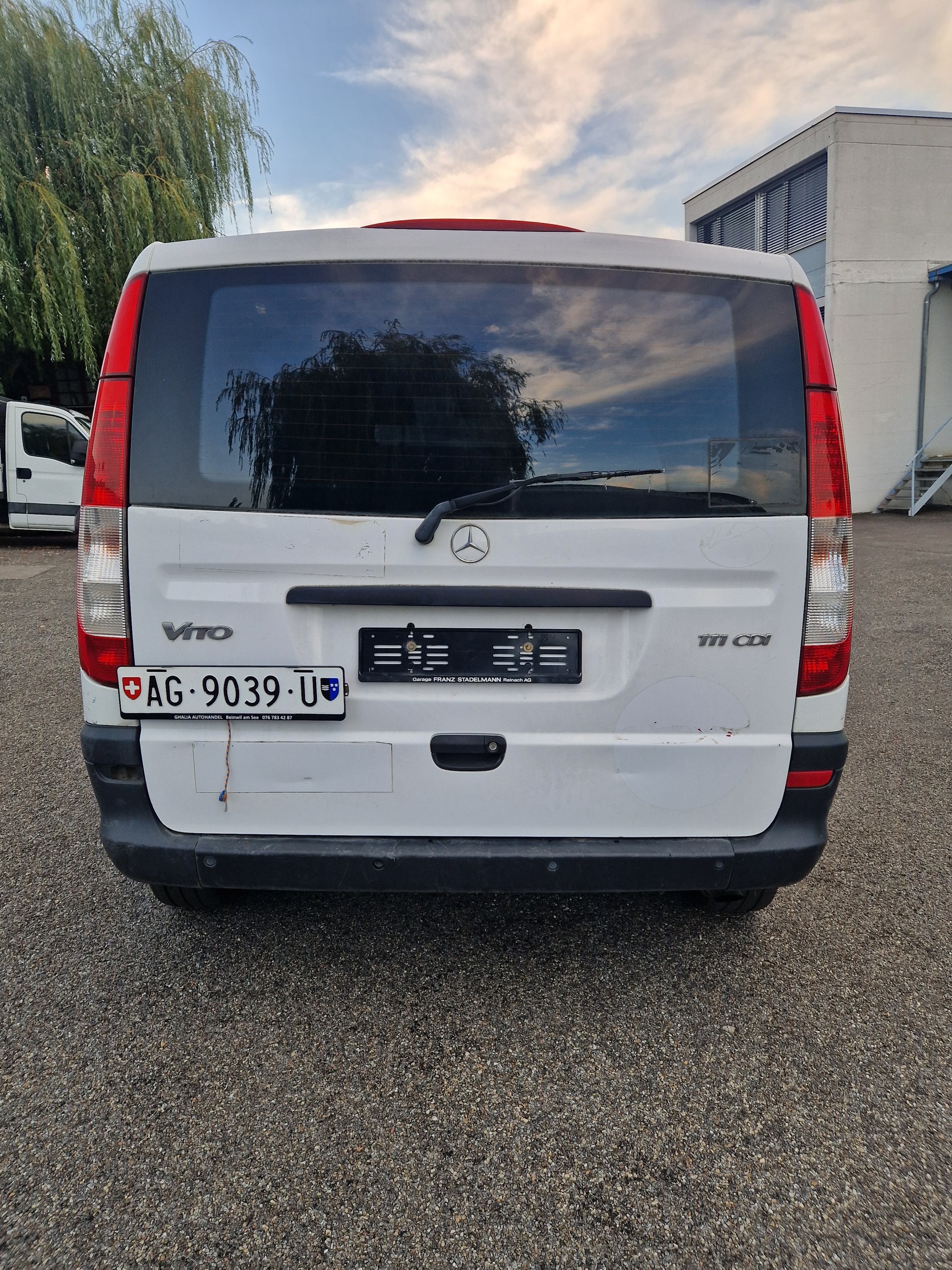 MERCEDES-BENZ Vito 111 CDI-image-5