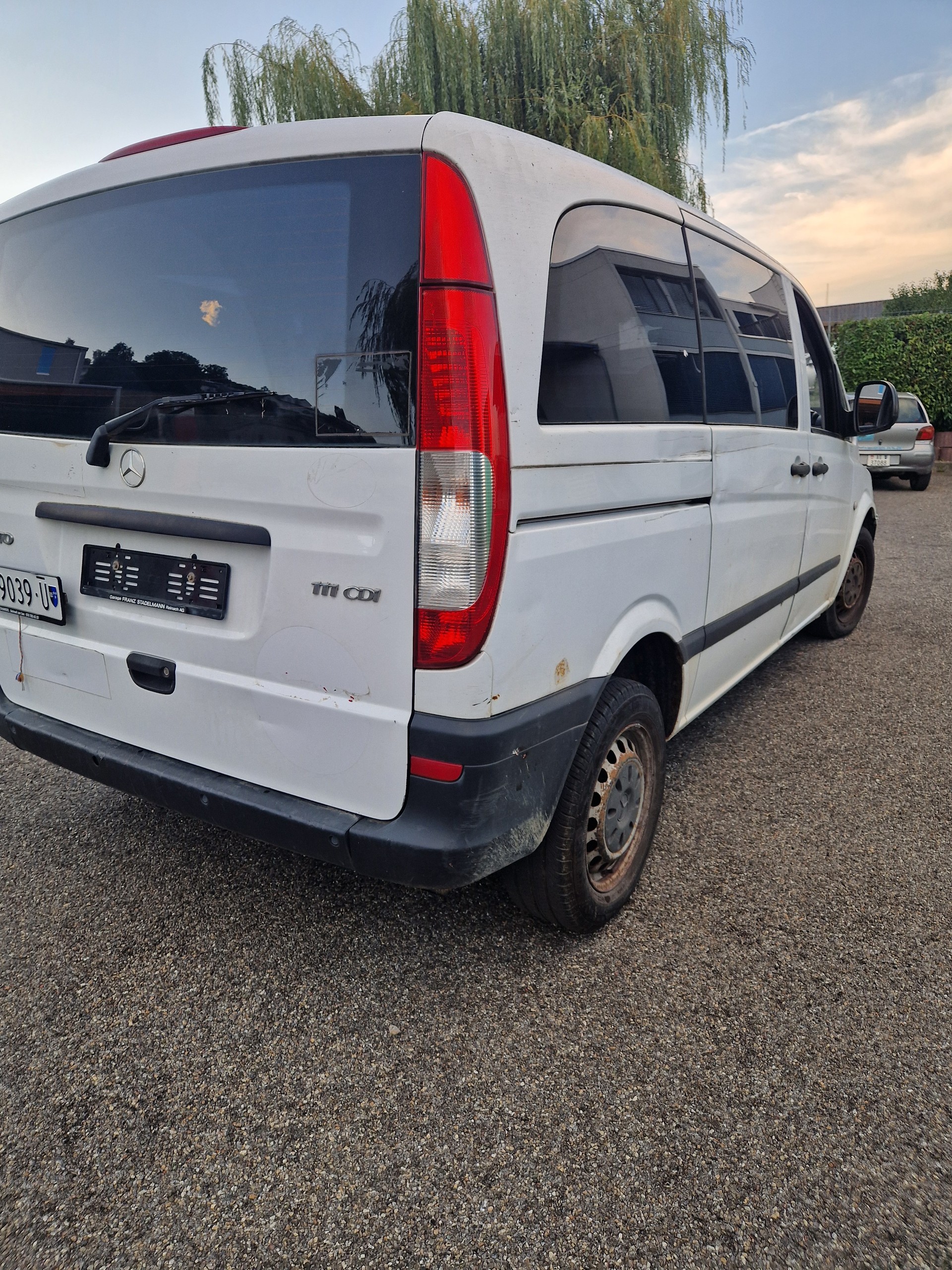 MERCEDES-BENZ Vito 111 CDI-image-4