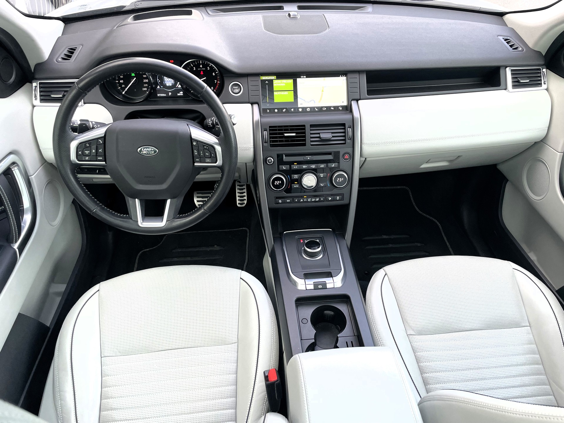 LAND ROVER Discovery Sport 2.0 Si4 HSE Luxury AT9-image-2