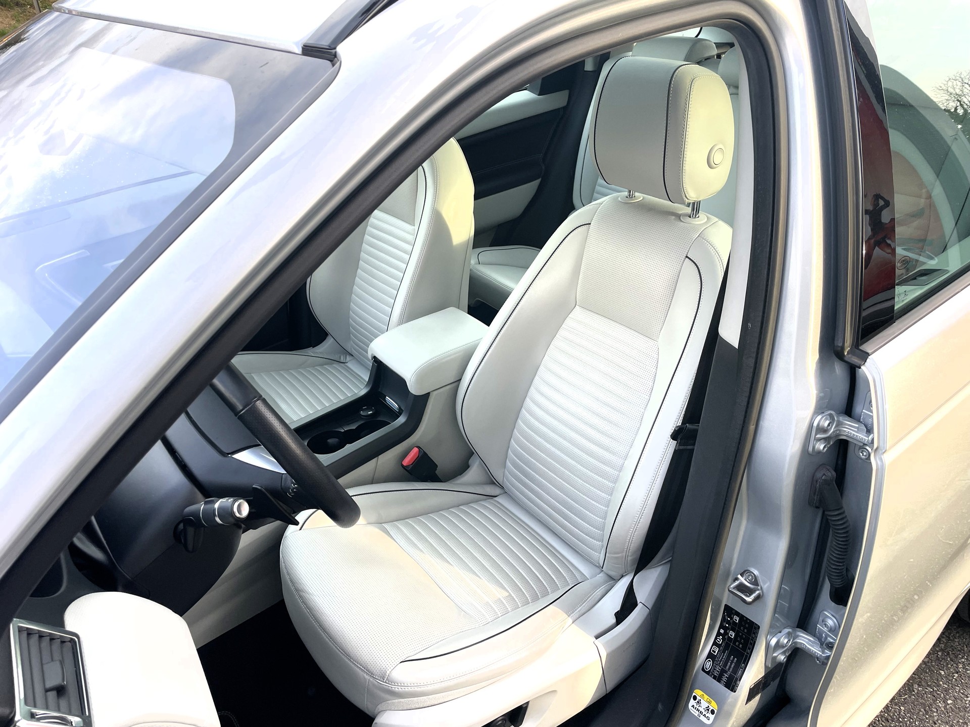 LAND ROVER Discovery Sport 2.0 Si4 HSE Luxury AT9-image-9