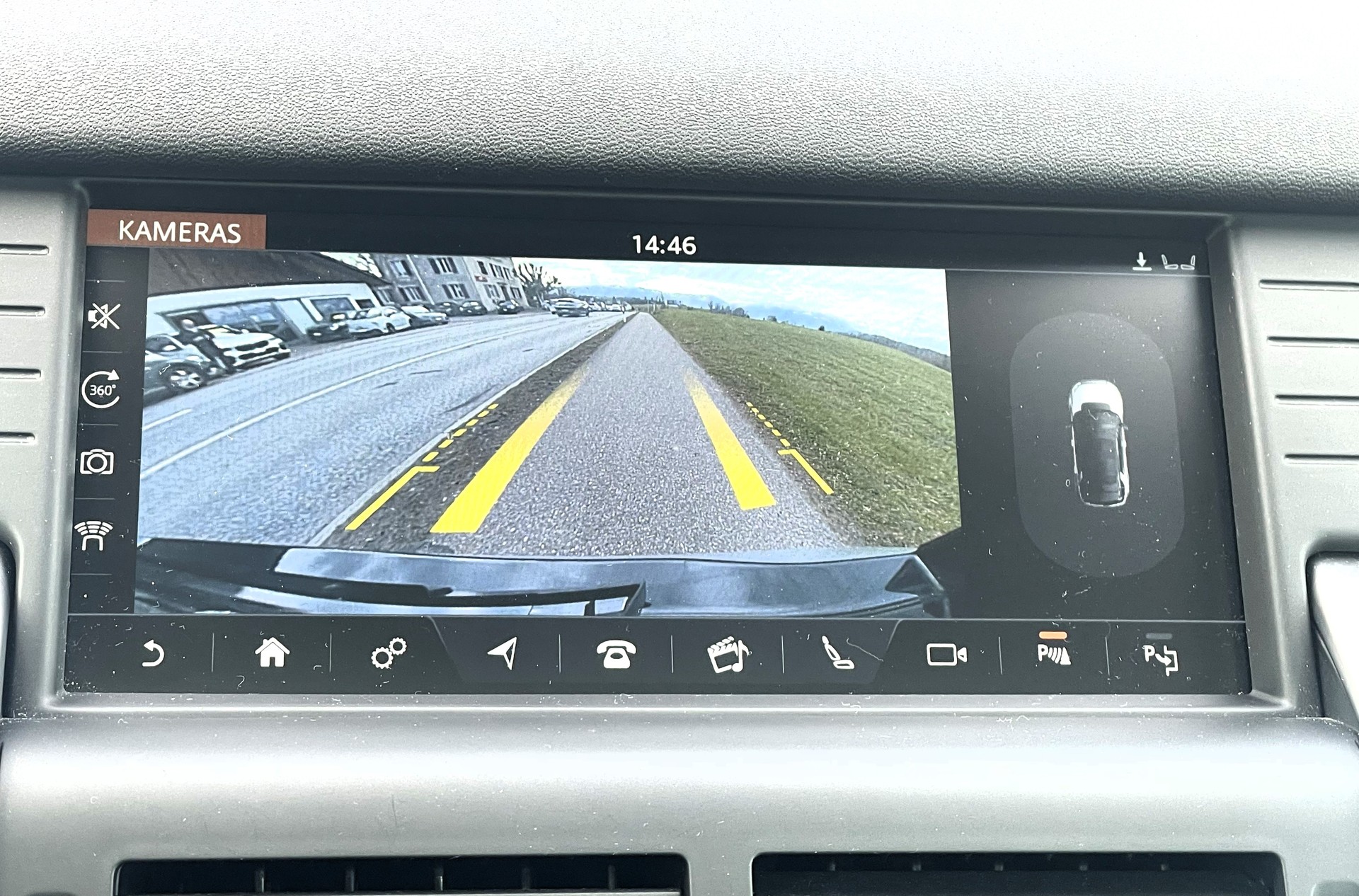 LAND ROVER Discovery Sport 2.0 Si4 HSE Luxury AT9-image-8