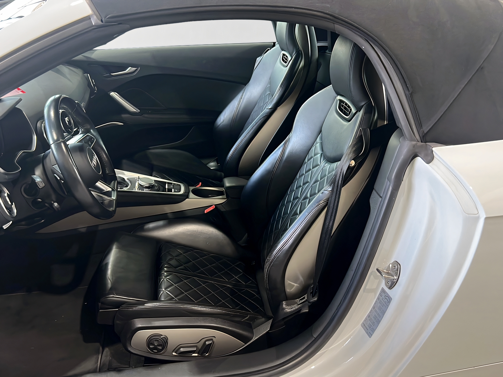 AUDI TT Roadster 2.0 TFSI qu**Matrix,S-Sportsitze.Nackenheizung,B&O,CH Auslieferung,Frisch ab MFK**-image-9