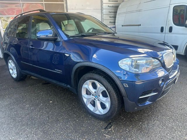 BMW X5 xDrive 50i Steptronic-image-1