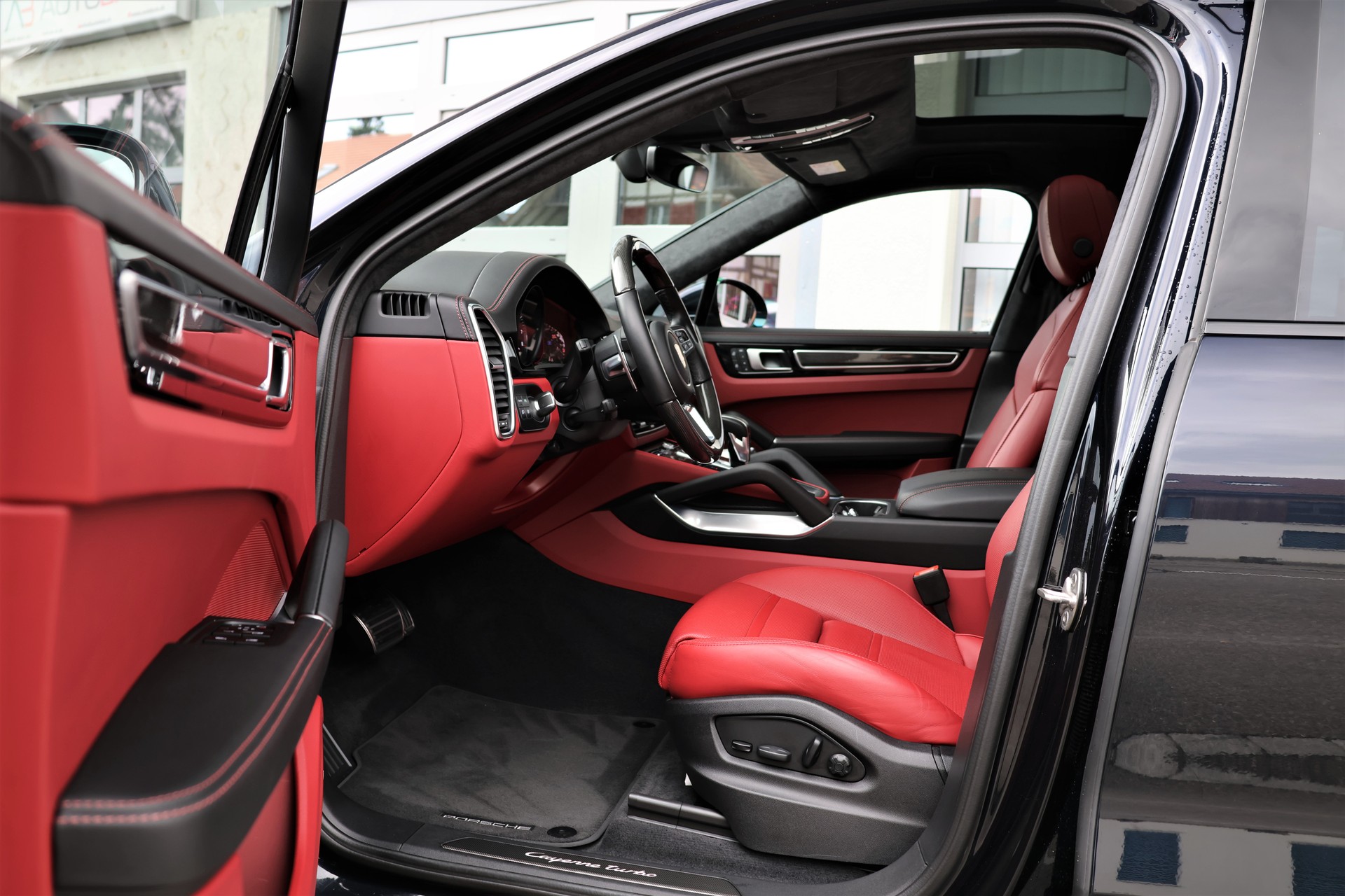 PORSCHE Cayenne Turbo Coupé (CH)-image-8