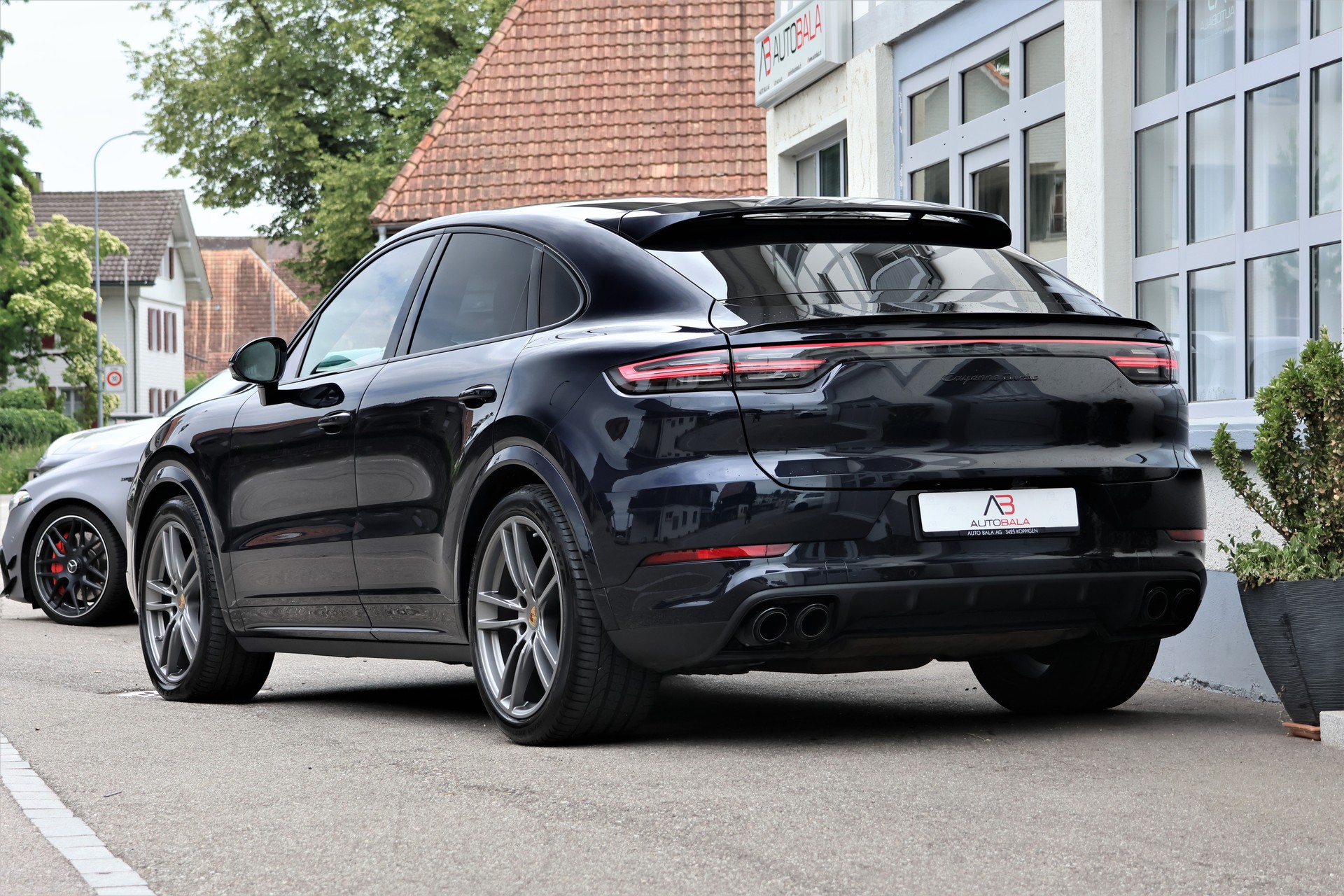 PORSCHE Cayenne Turbo Coupé (CH)-image-2