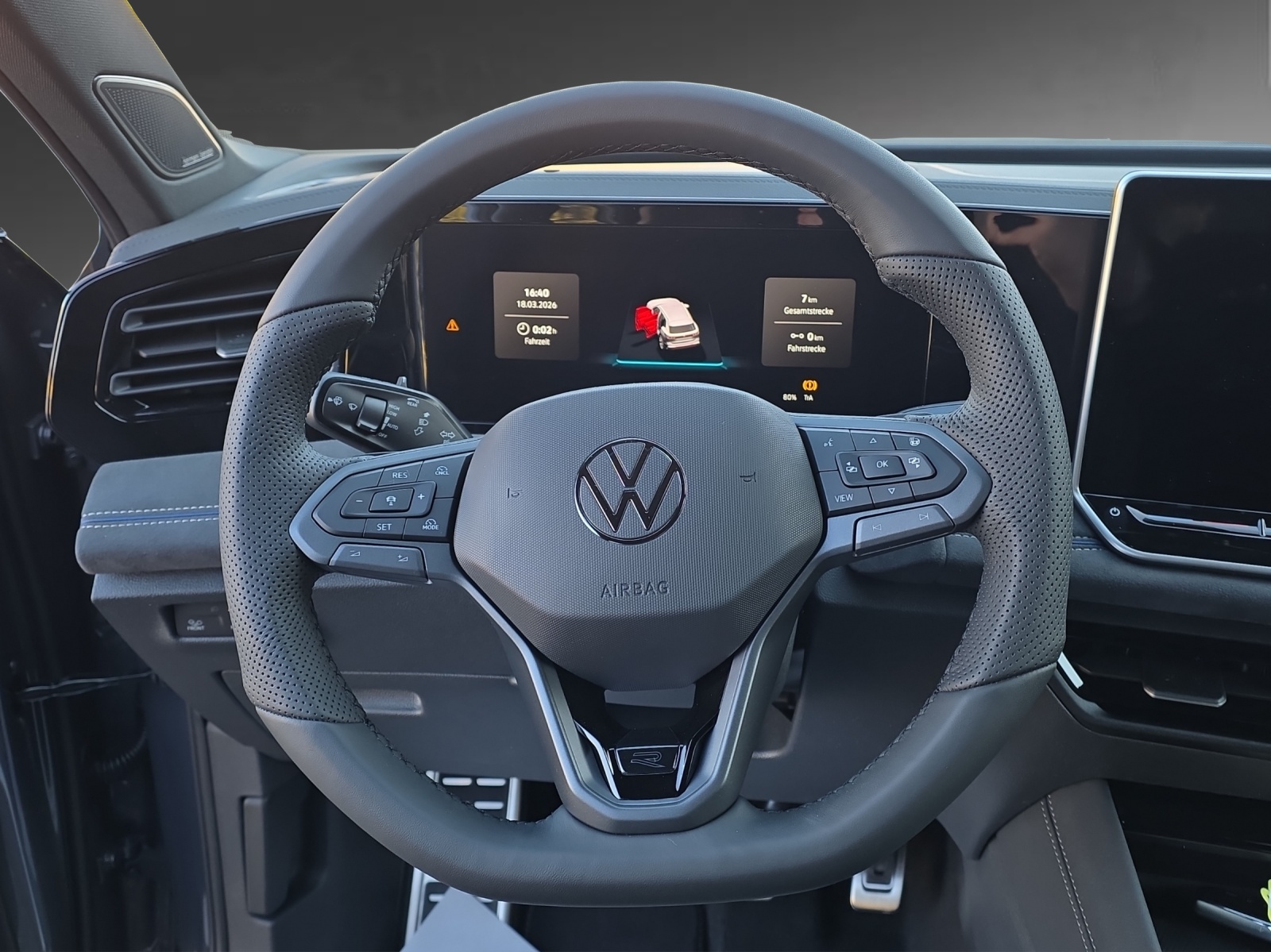 VW Tiguan 2.0 TSI DSG R-Line Plus 4Motion-image-8