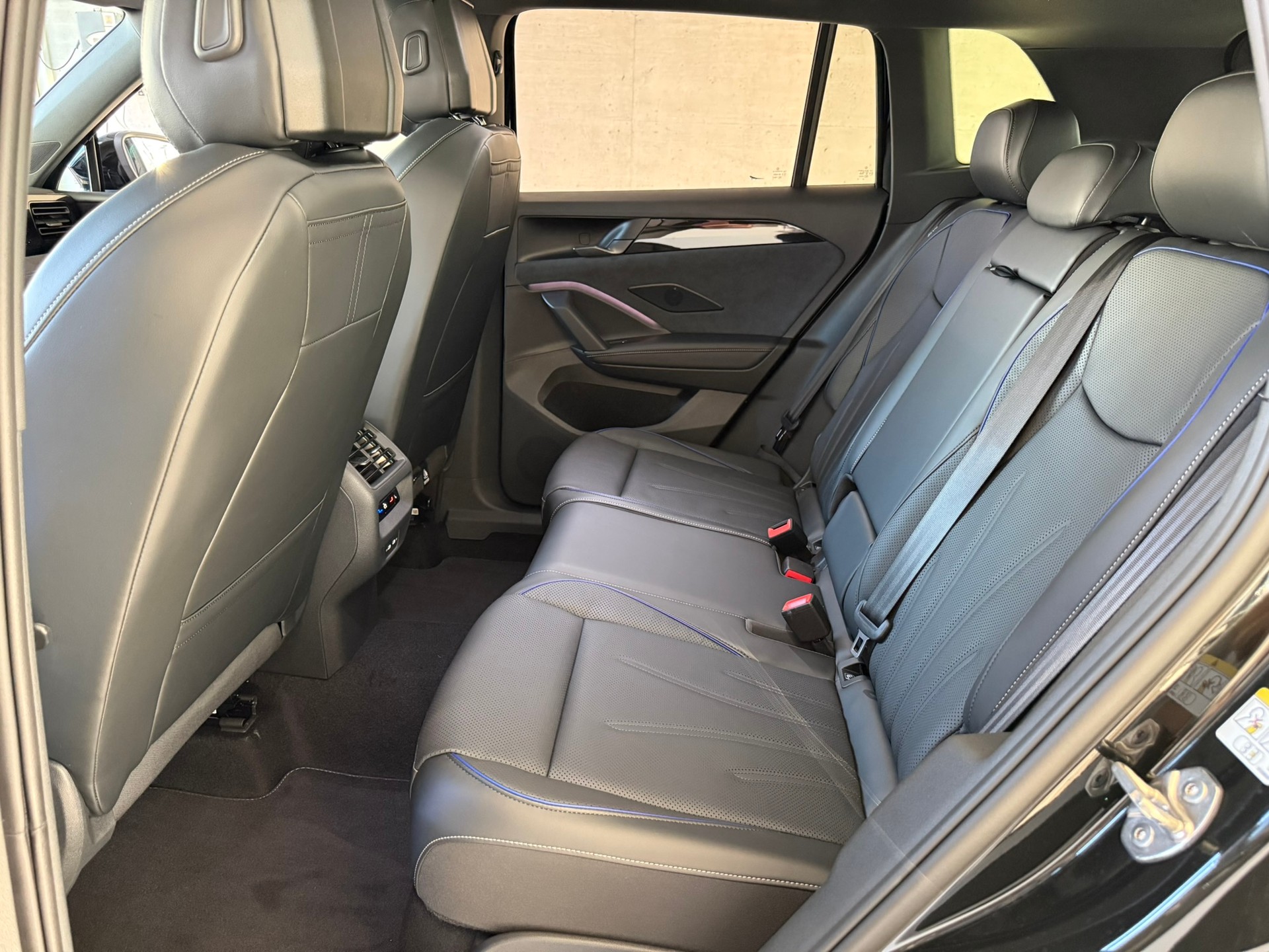 VW Tiguan 2.0 TSI DSG R-Line United 4Motion-image-9