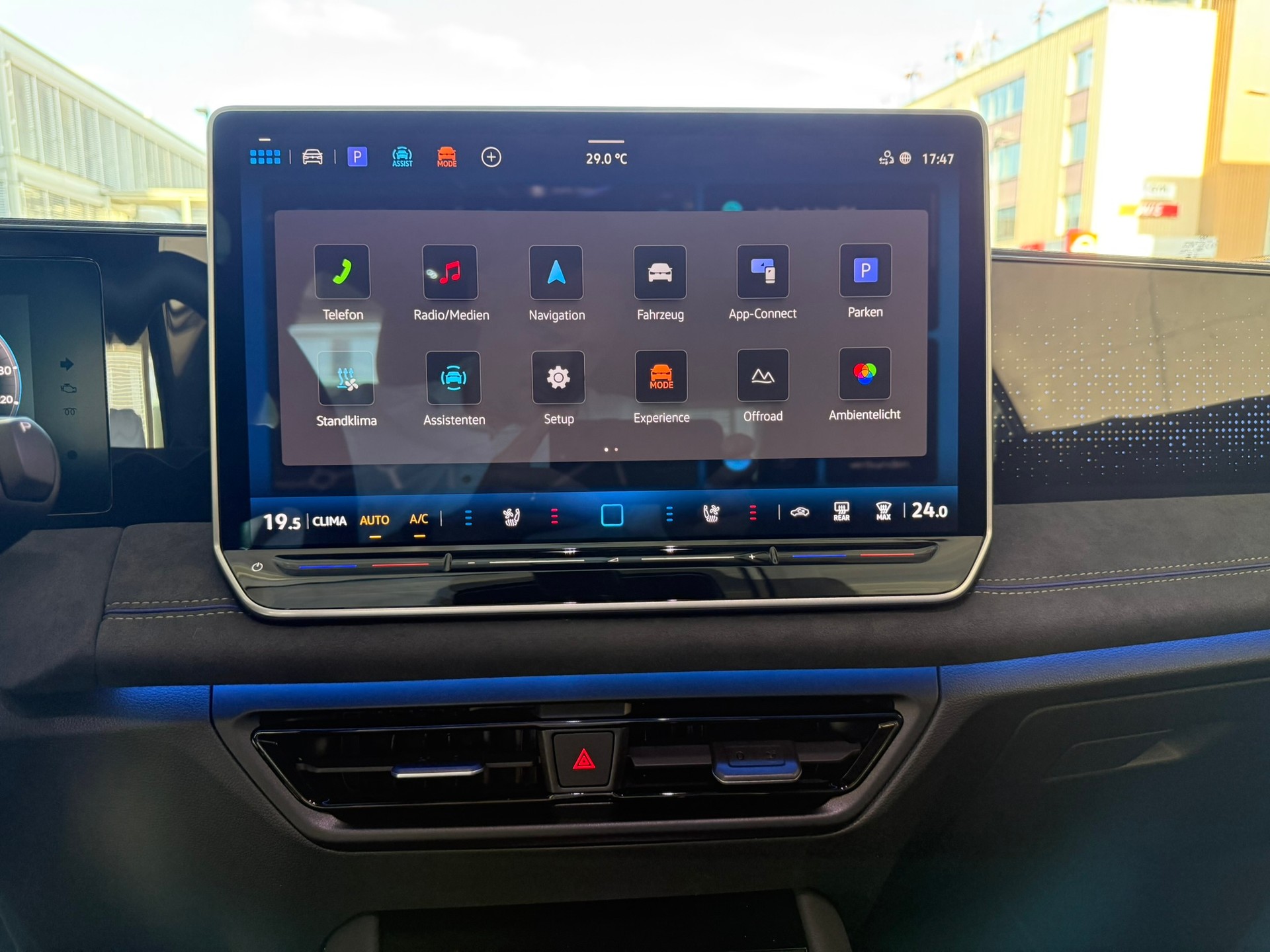 VW Tiguan 2.0 TSI DSG R-Line United 4Motion-image-12