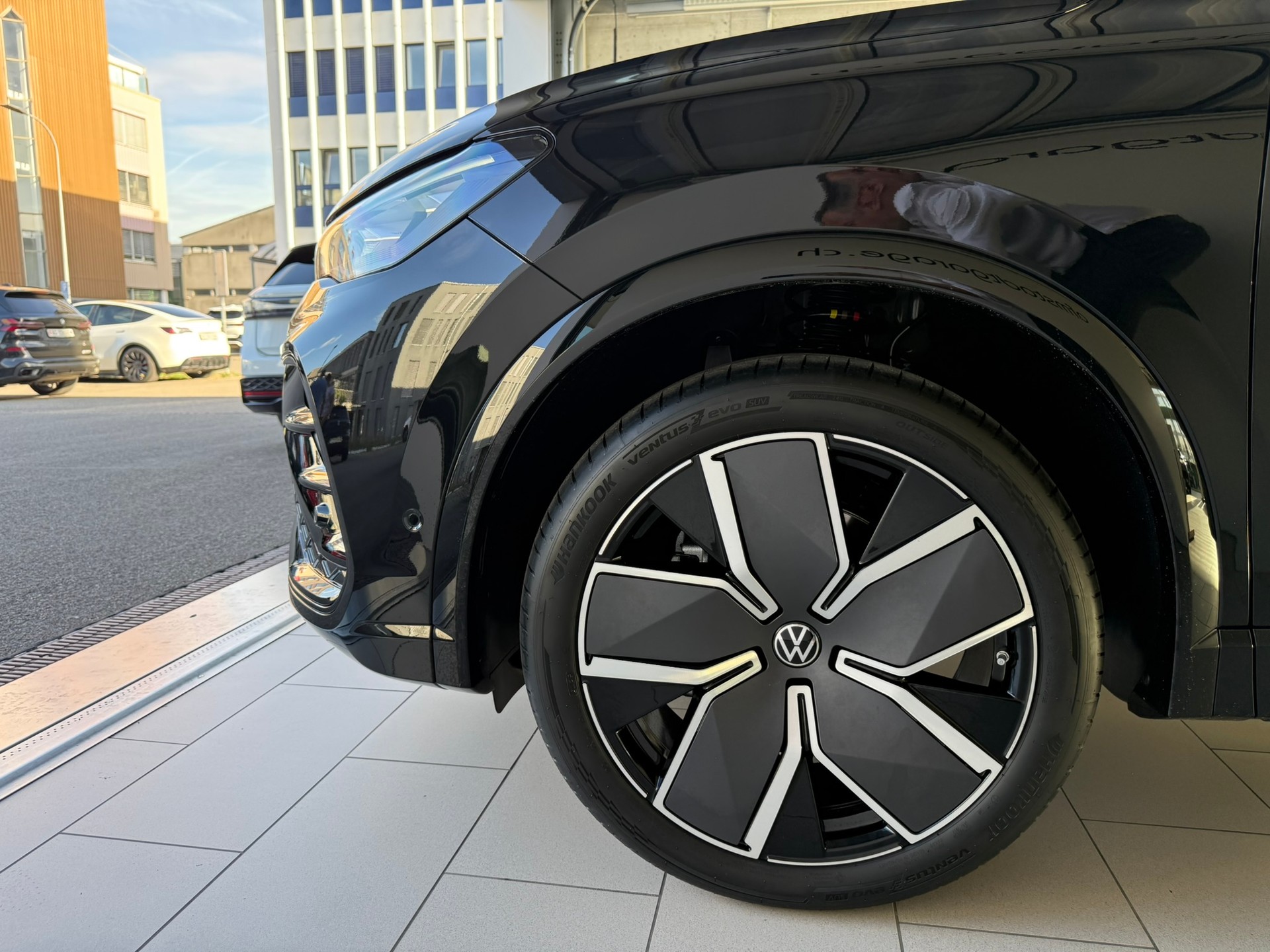 VW Tiguan 2.0 TSI DSG R-Line United 4Motion-image-16