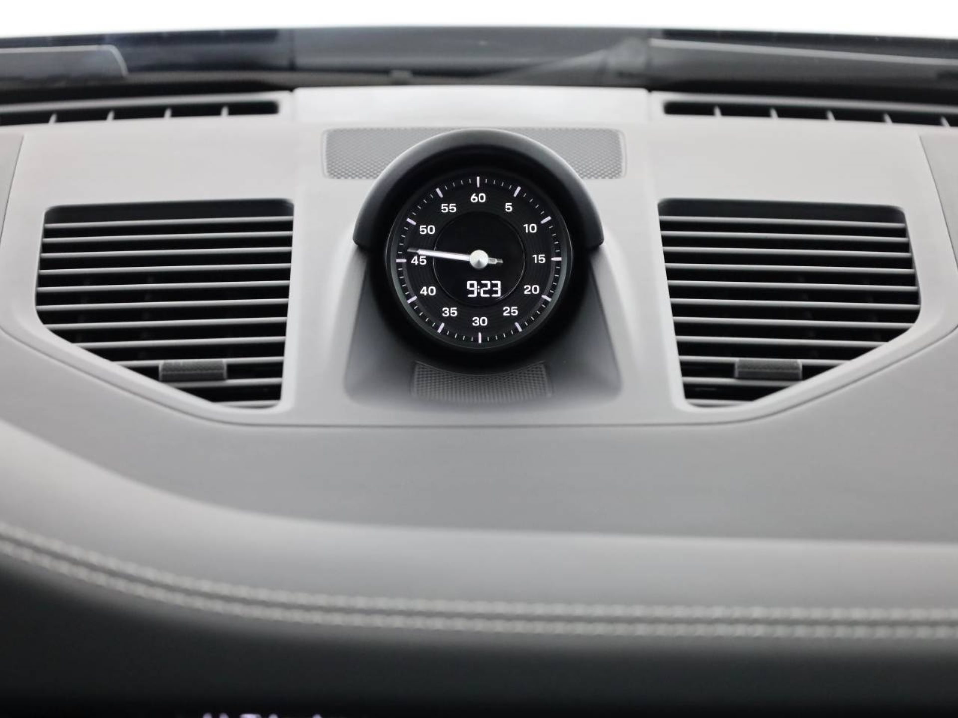 PORSCHE 911 Carrera 4S Cabriolet-image-14