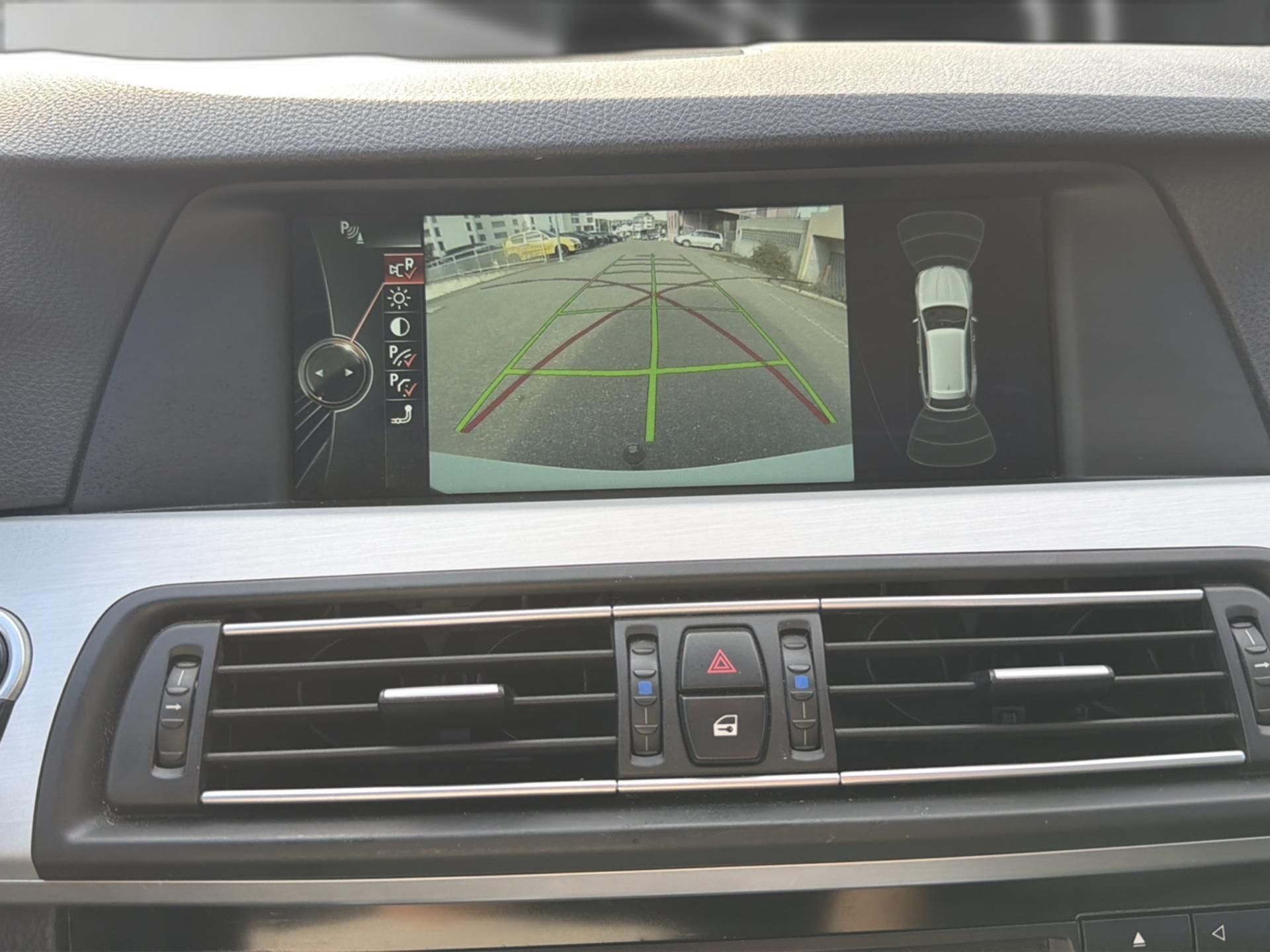 BMW M550 5er-M550dxDrive Touring-image-10