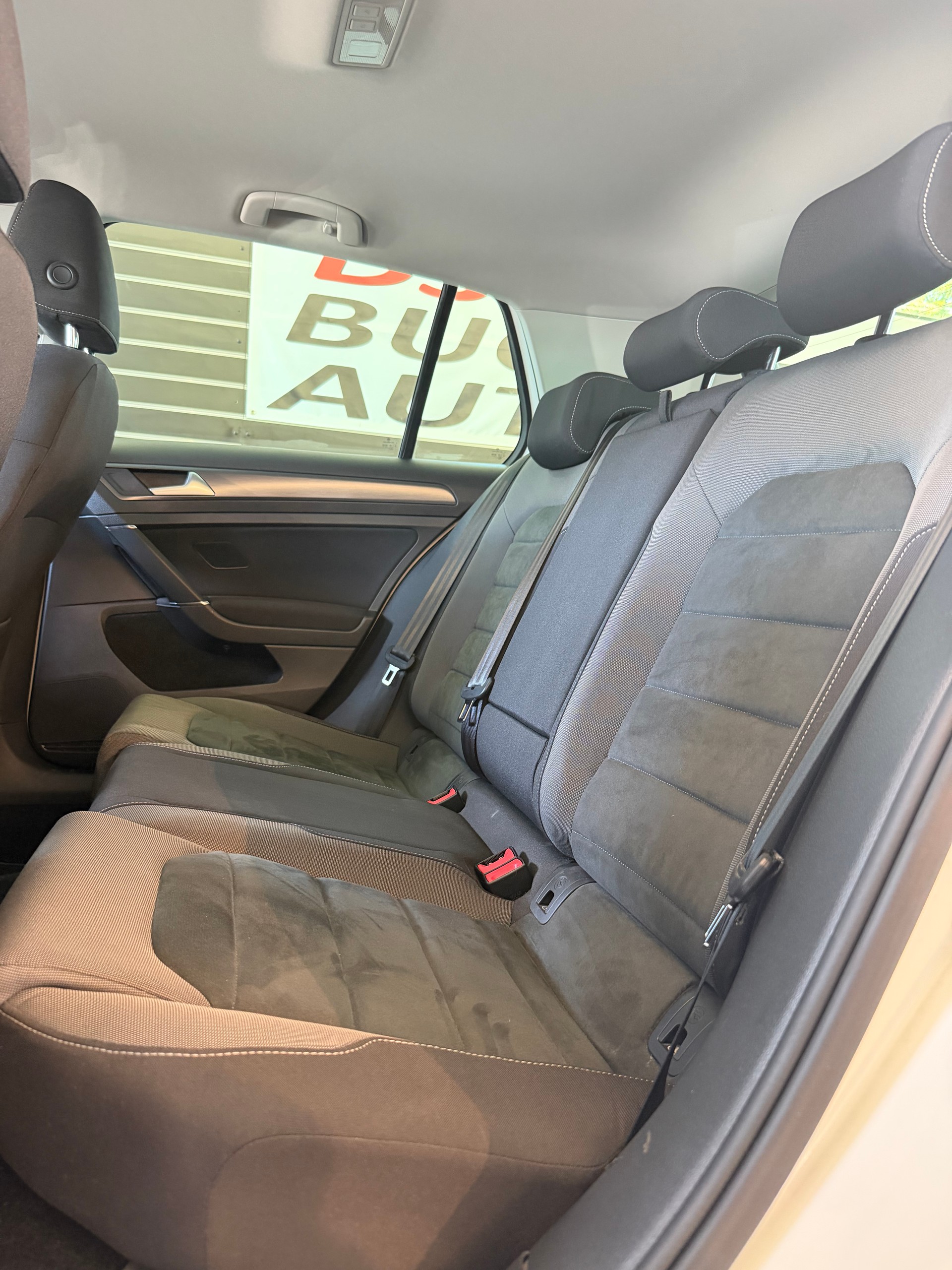 VW Golf VII 1.5 TSI 150 Edition 45 DSG-image-8