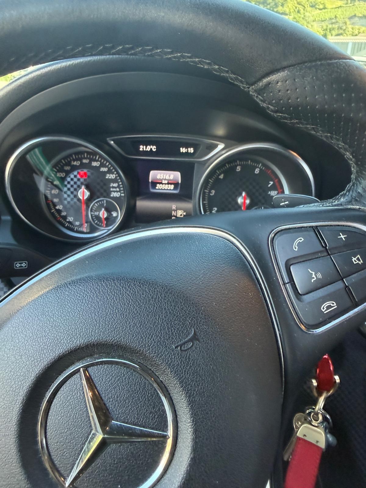 MERCEDES-BENZ A 180 Style 7G-DCT-image-11