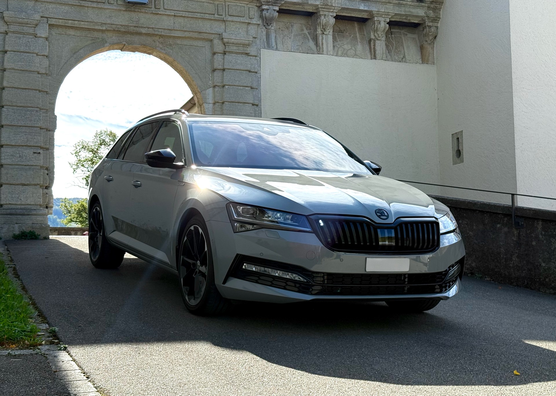 SKODA 2.0 TSI 280 SportLine 4x4 DSG-image-4