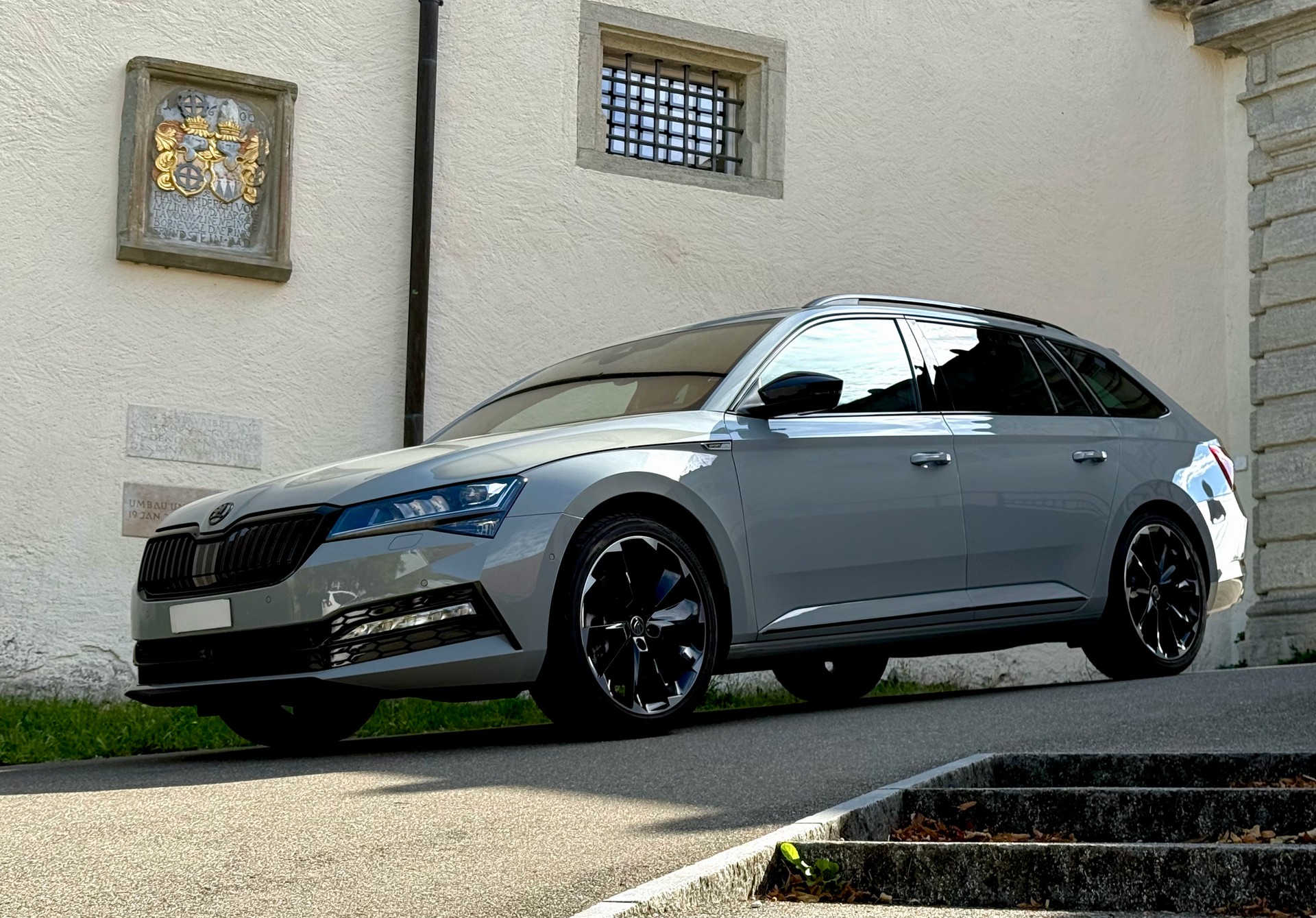 SKODA 2.0 TSI 280 SportLine 4x4 DSG-image-0