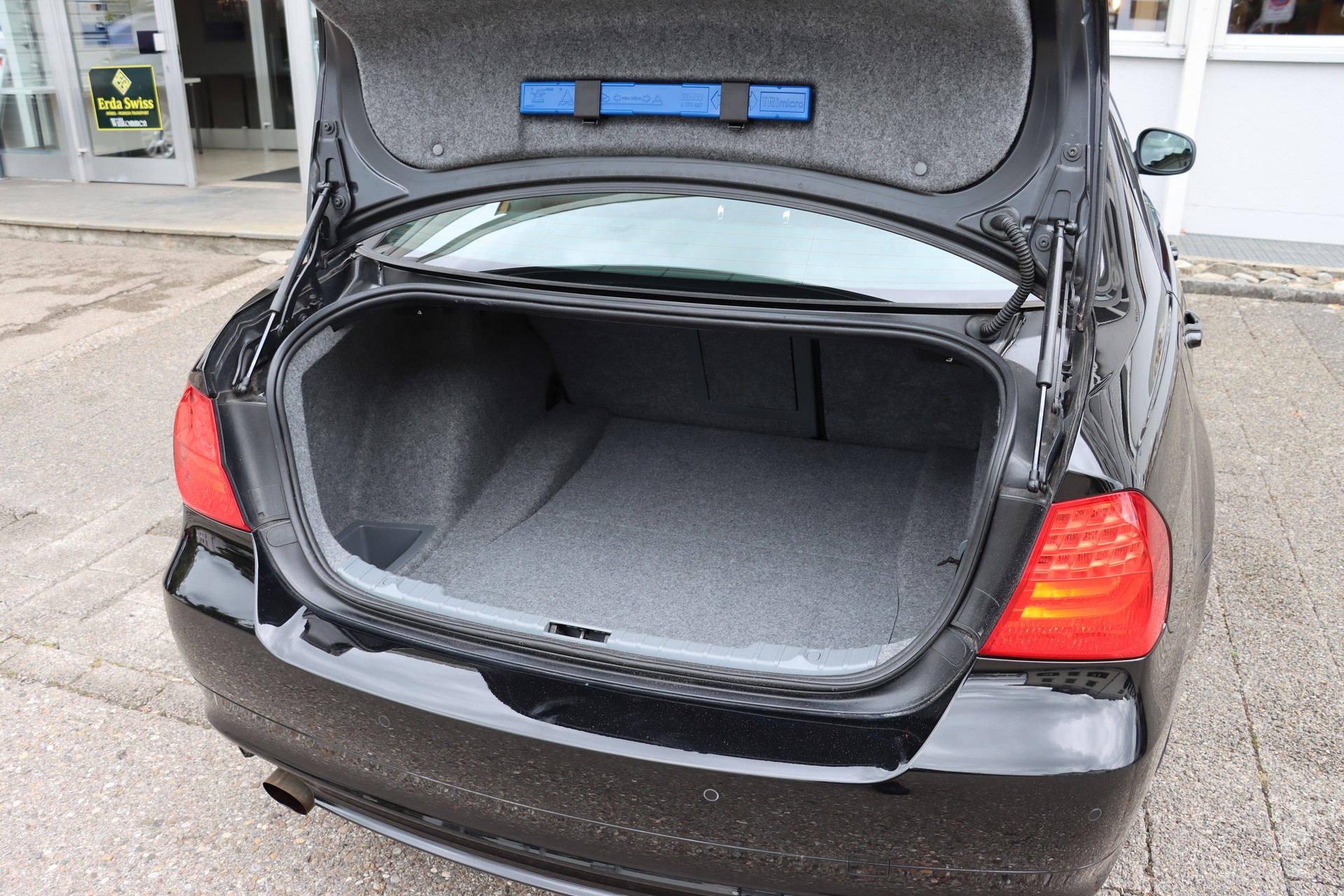 BMW 316i Access-image-10