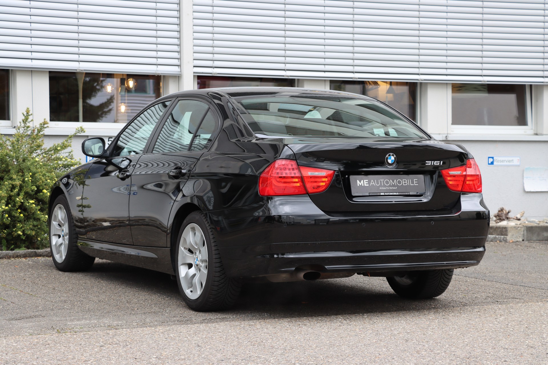 BMW 316i Access-image-2