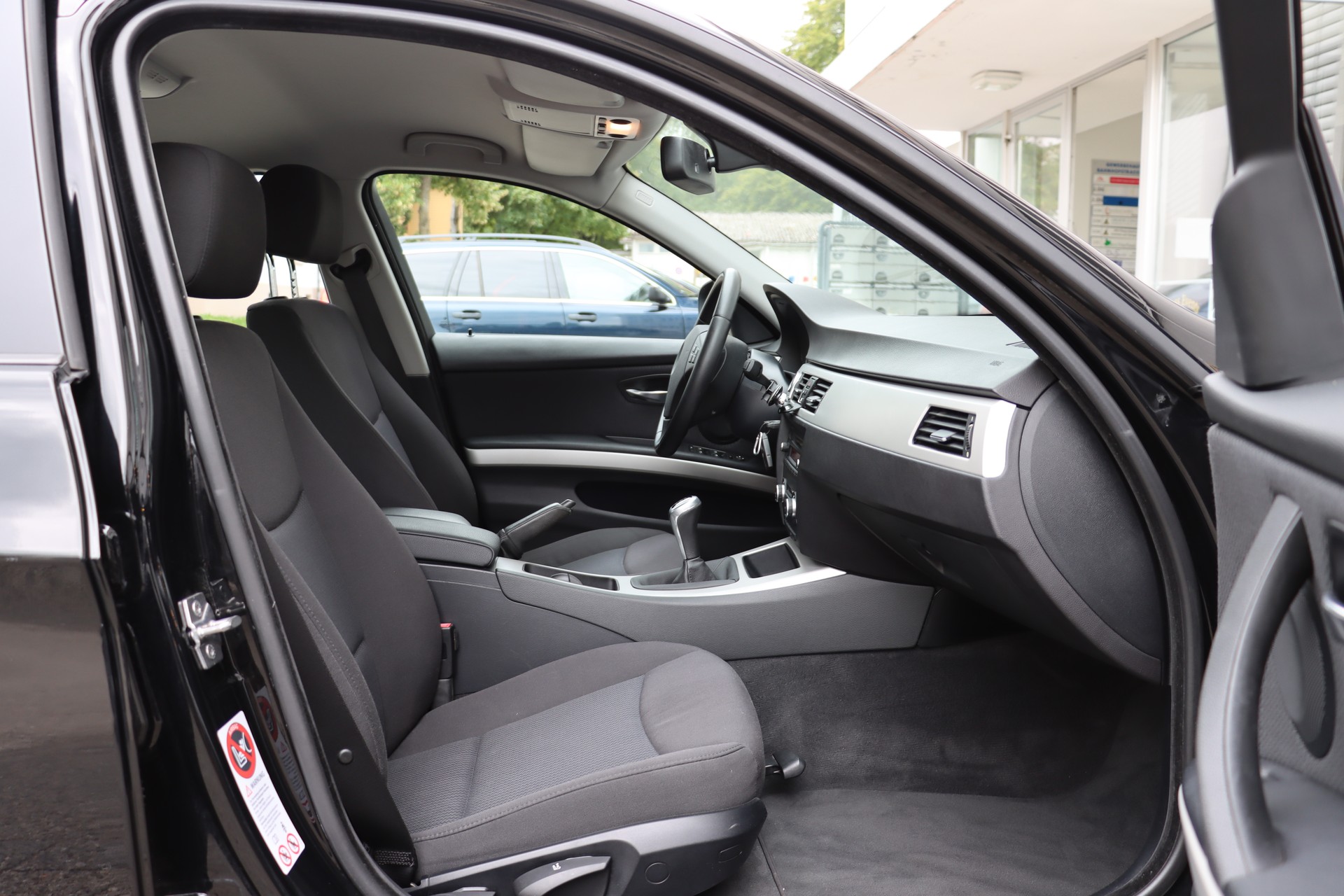 BMW 316i Access-image-8