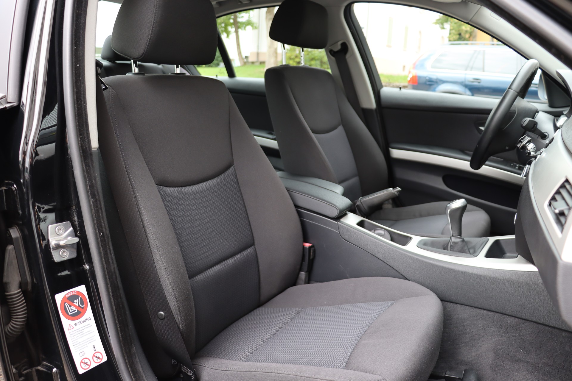 BMW 316i Access-image-6
