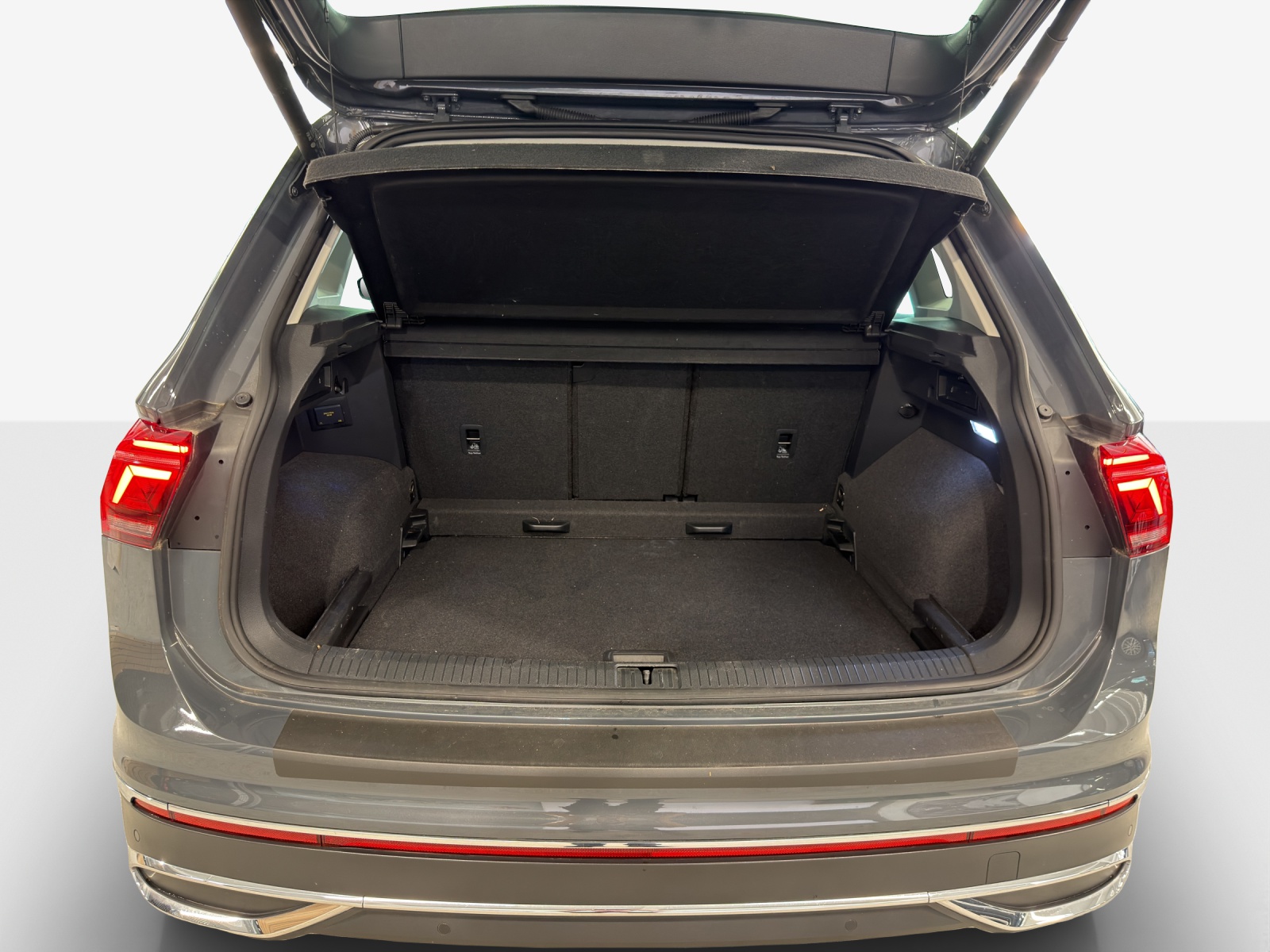 VW Tiguan 2.0 TDI SCR Elegance 4Motion DSG-image-12