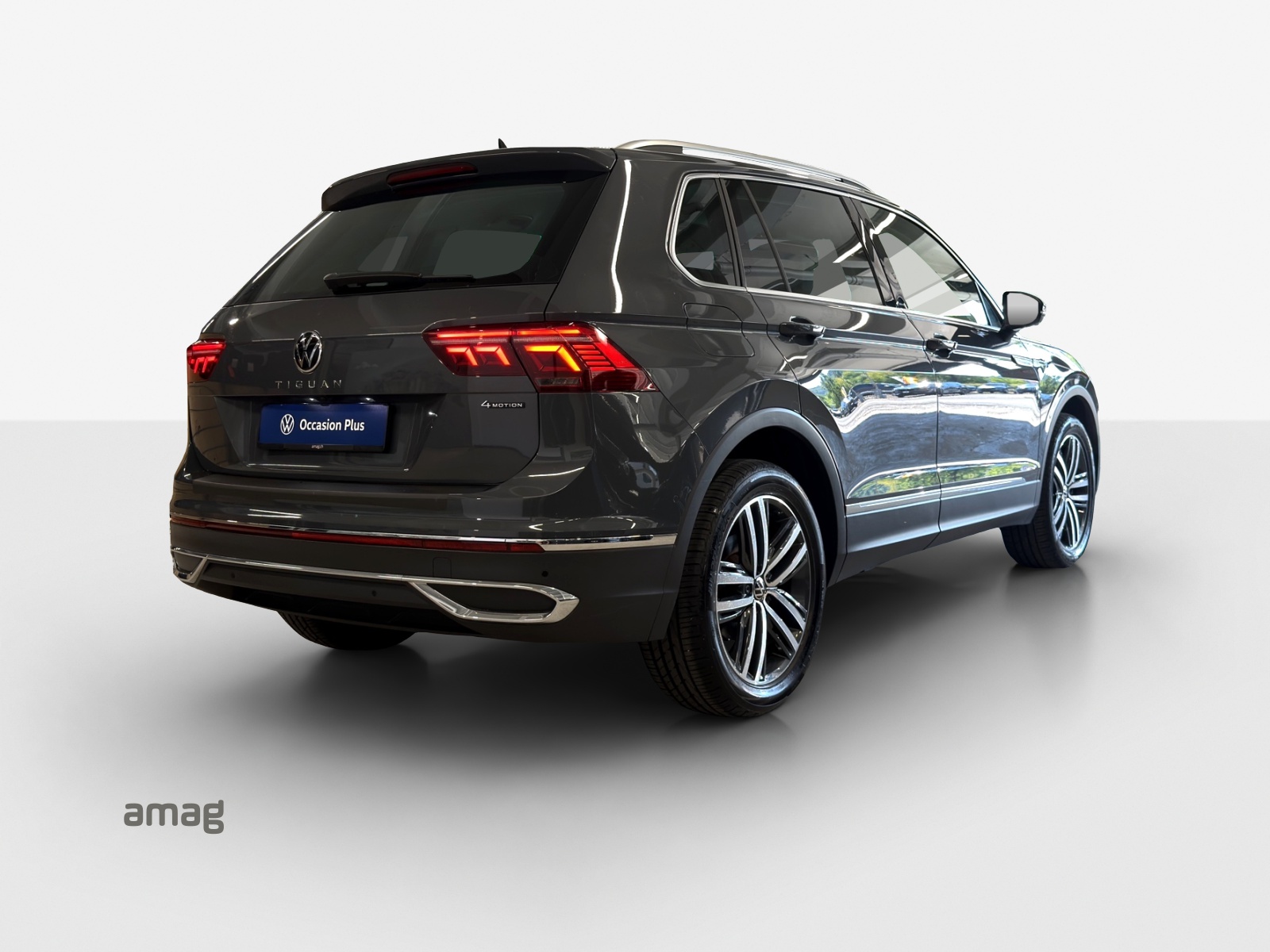 VW Tiguan 2.0 TDI SCR Elegance 4Motion DSG-image-4