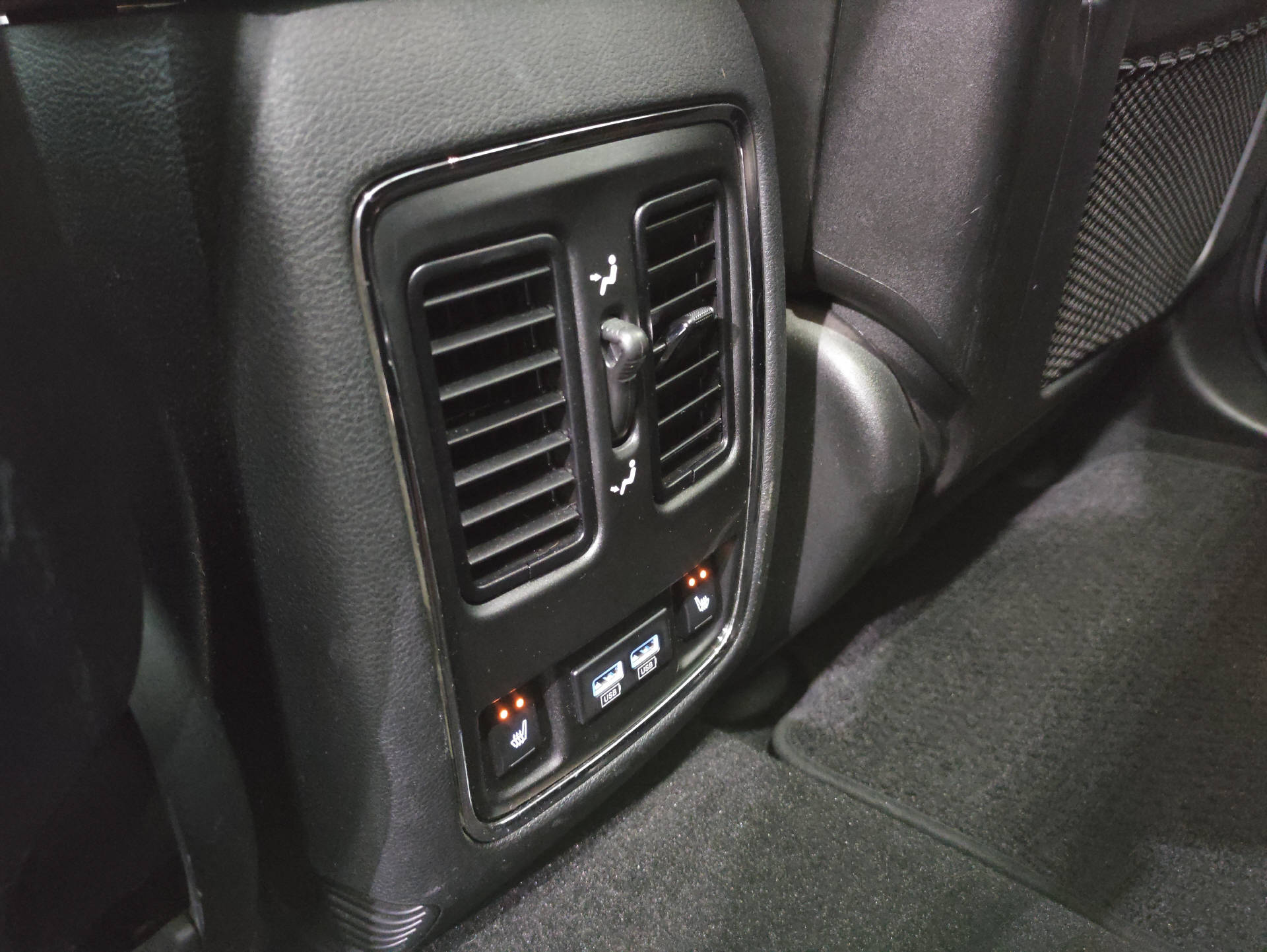 JEEP Grand Cherokee 3.0 CRD 250 Summit-image-16