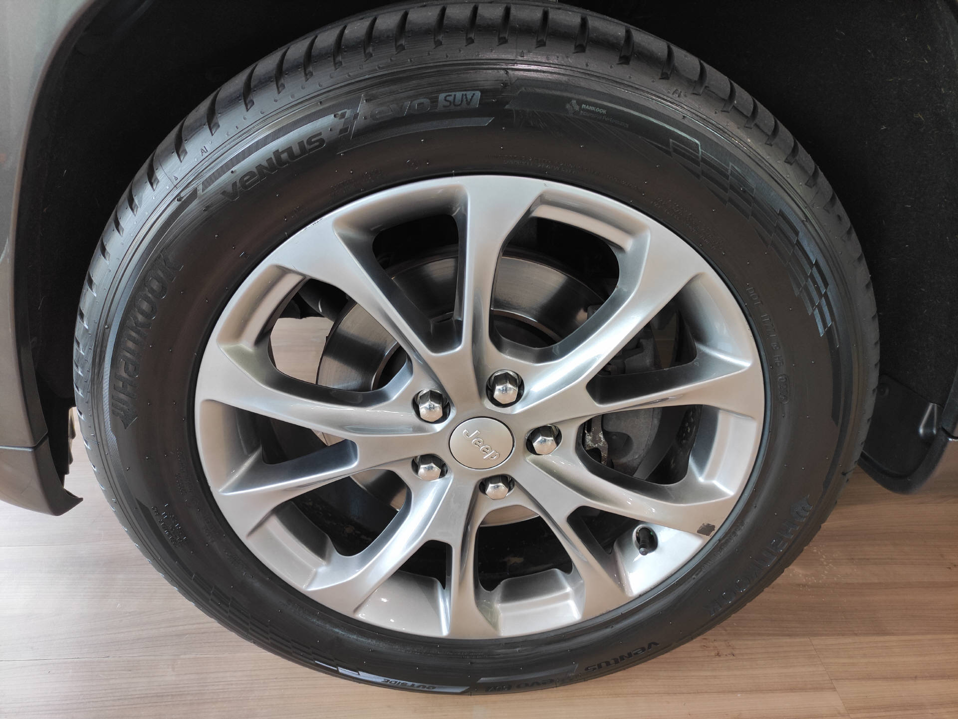 JEEP Grand Cherokee 3.0 CRD 250 Summit-showroom-element-2